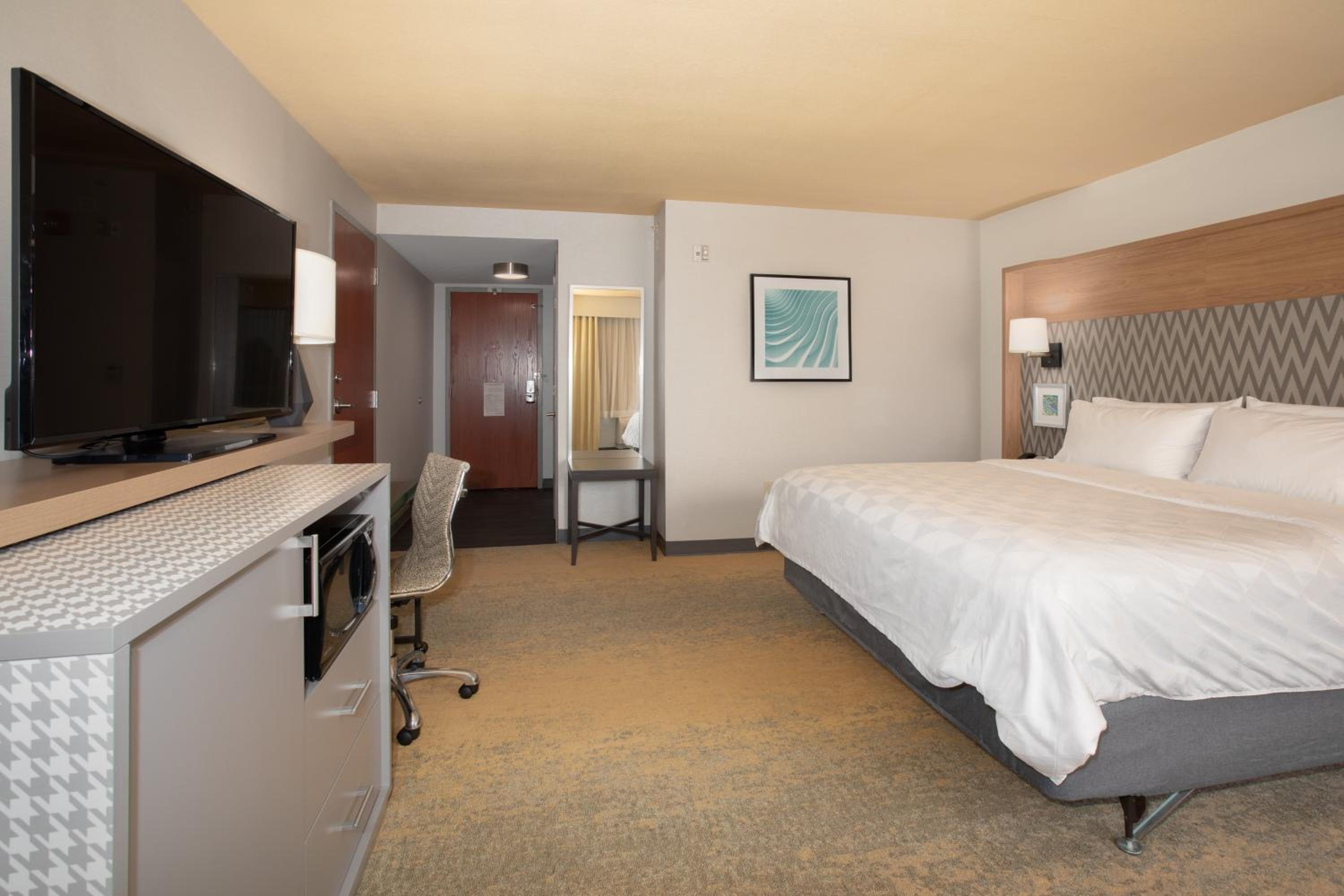 Winchester Vacations - Holiday Inn Winchester Southeast-Historic Gateway, an IHG Hotel - Property Image 11