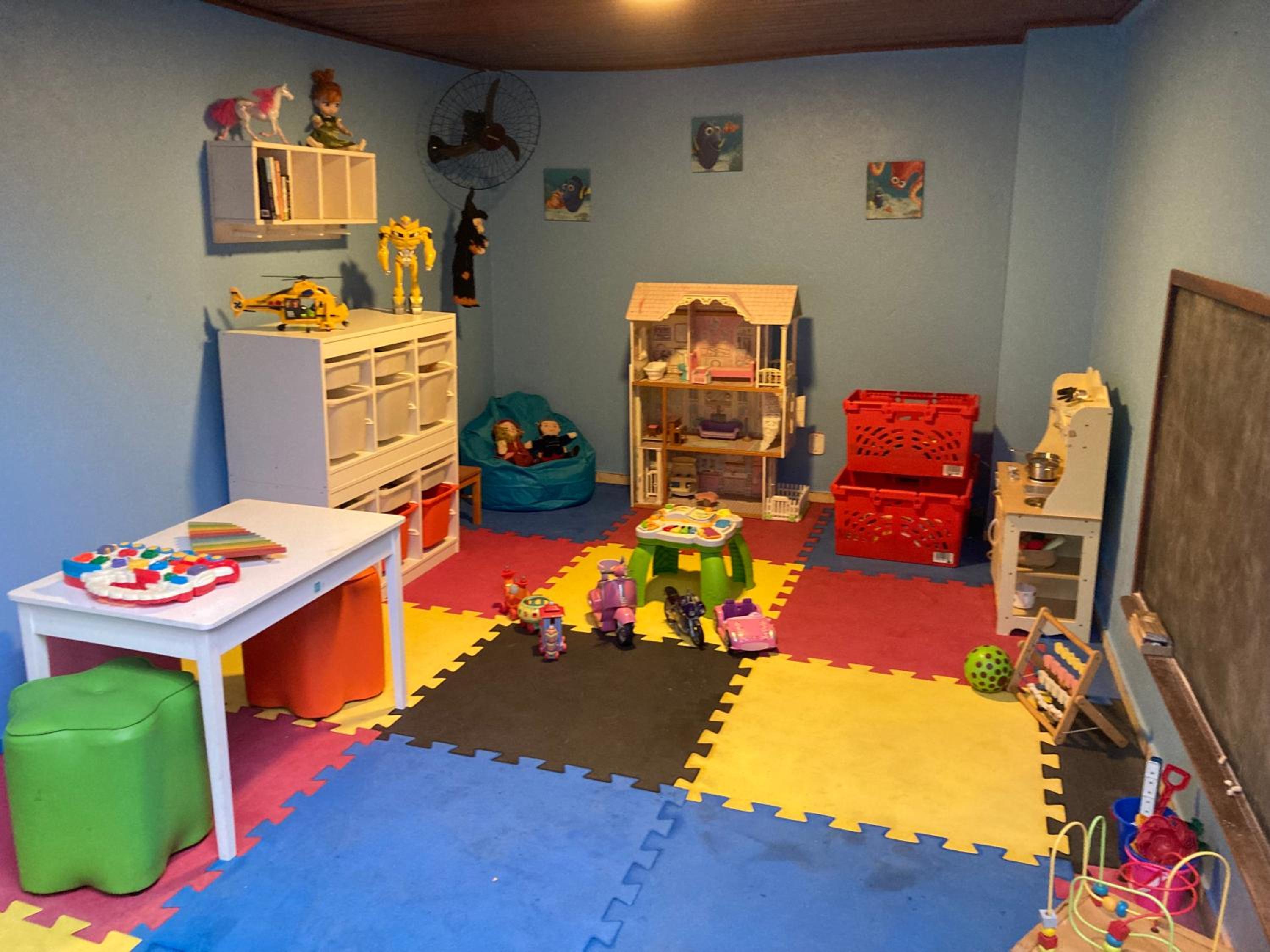 Photo 12