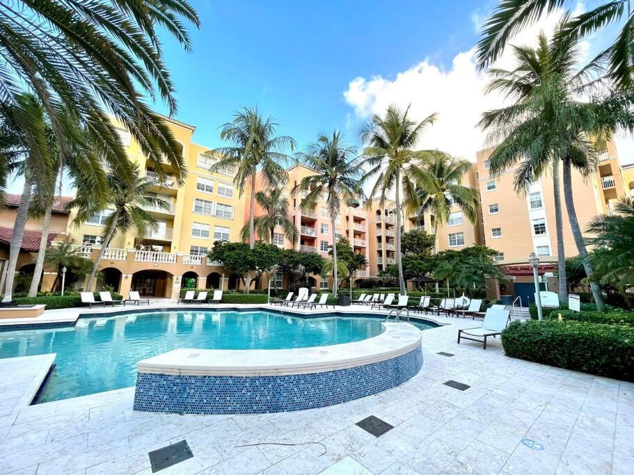Yacht Club Miami Suite 2 Bedroom and 2 Bathroom With Baby Crib & Free Parking