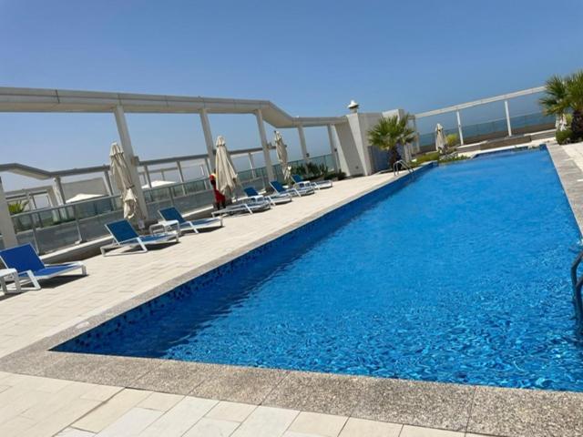 Incredible Ocean View Studio Aprtment in Al Marjan Island