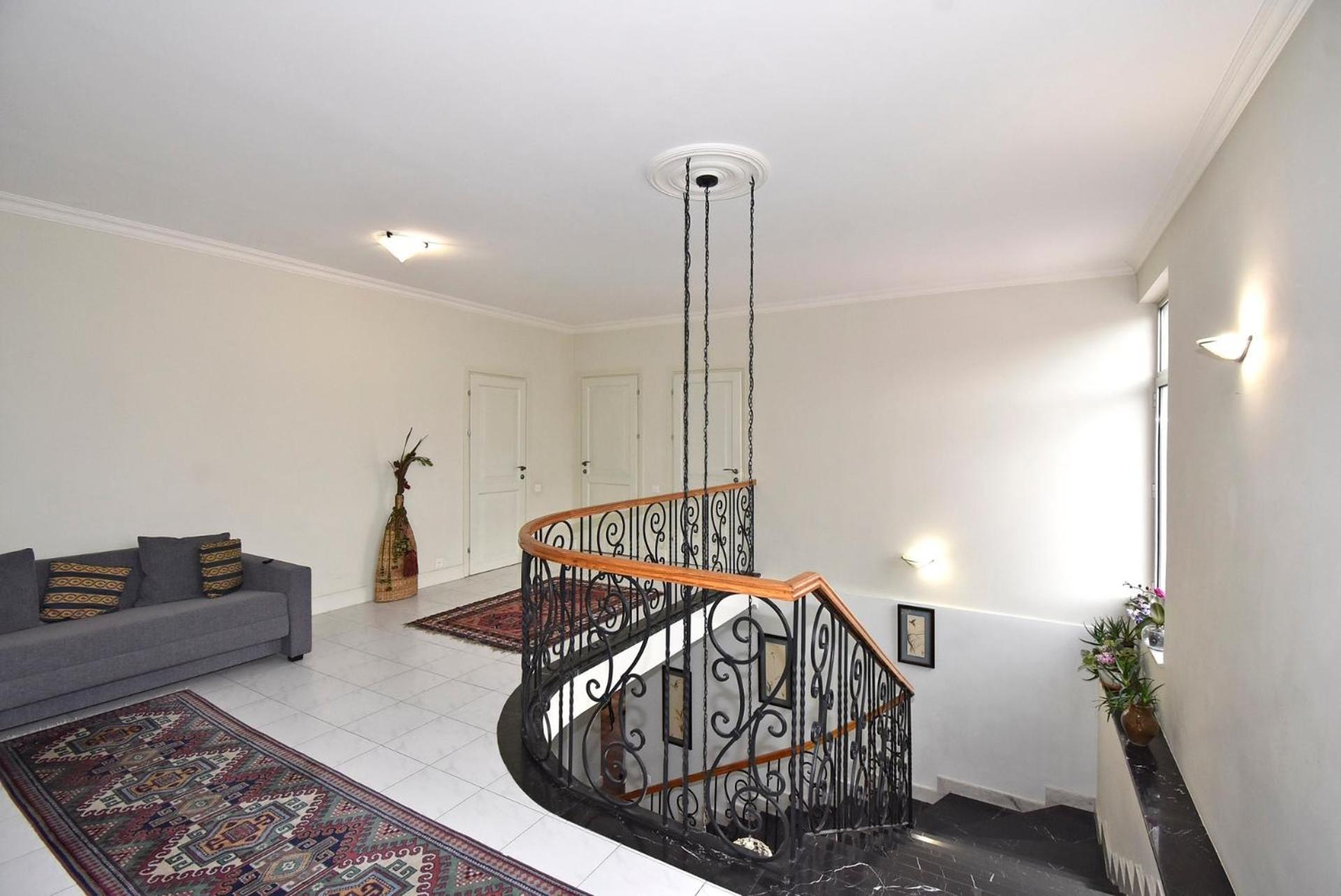 Khanjyan street, 3 bedrooms Duplex, Spacious apartment for rent DXA344