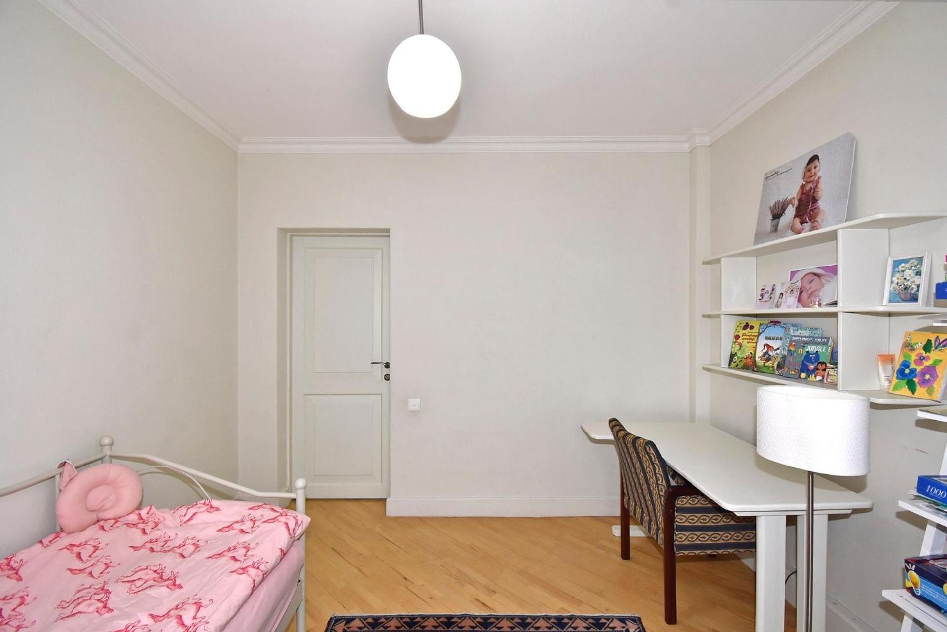Khanjyan street, 3 bedrooms Duplex, Spacious apartment for rent DXA344