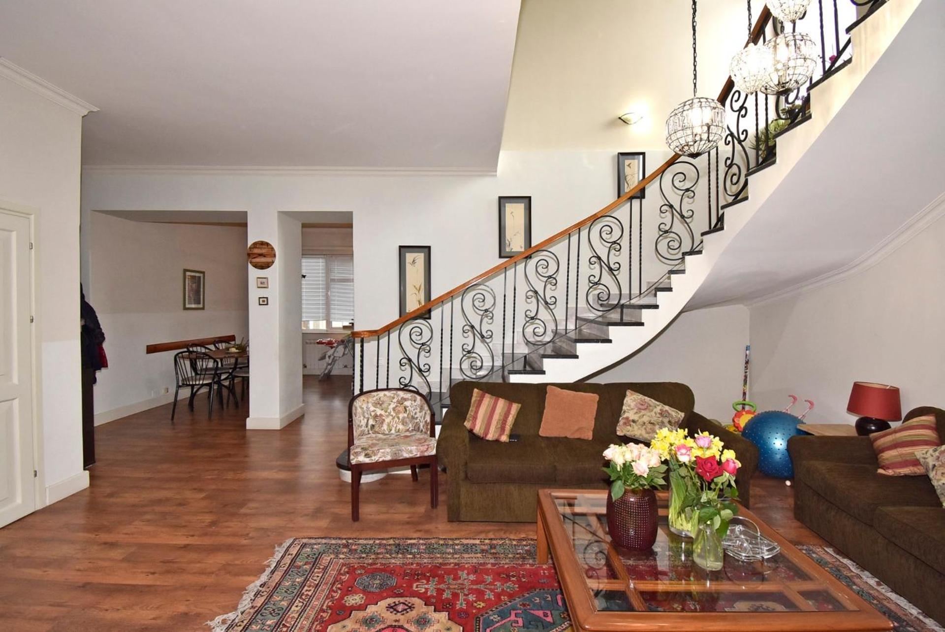 Khanjyan street, 3 bedrooms Duplex, Spacious apartment for rent DXA344