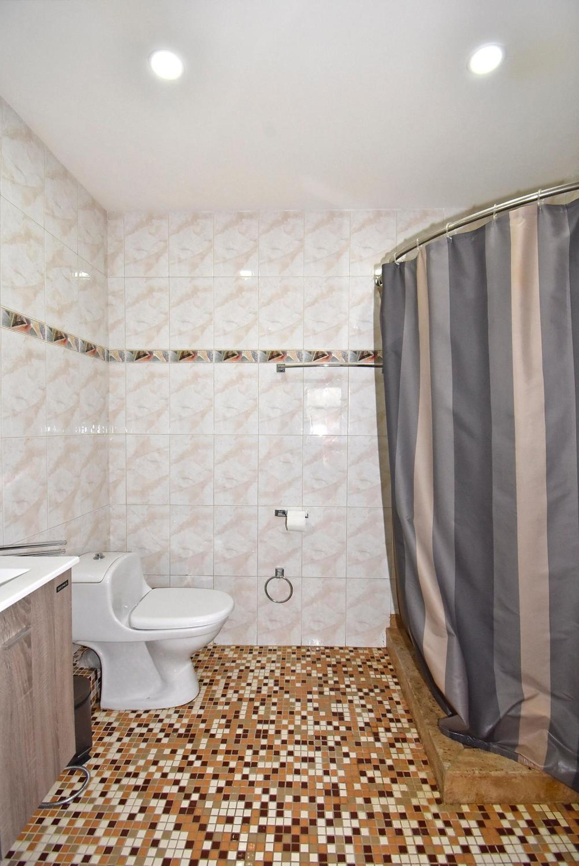 Khanjyan street, 3 bedrooms Duplex, Spacious apartment for rent DXA344
