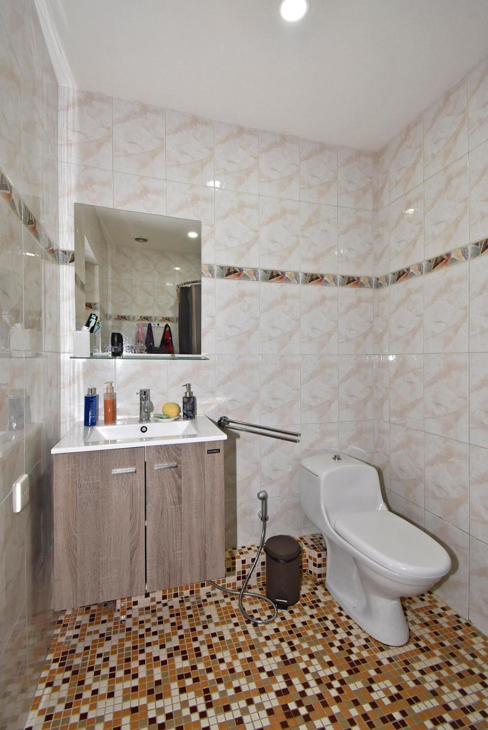 Khanjyan street, 3 bedrooms Duplex, Spacious apartment for rent DXA344