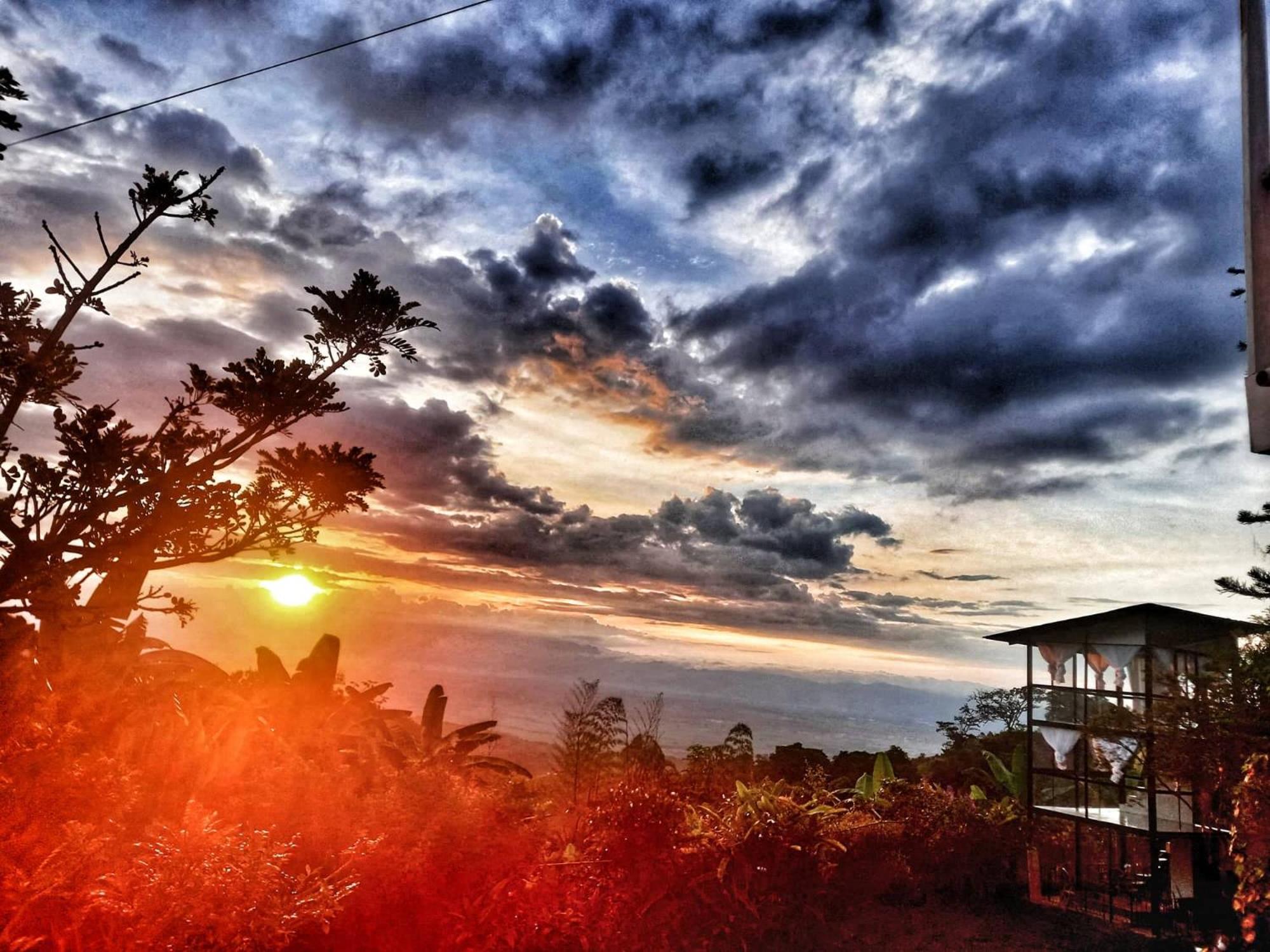 Cristal House Glamping at Villa Migelita Ecolodge view 4