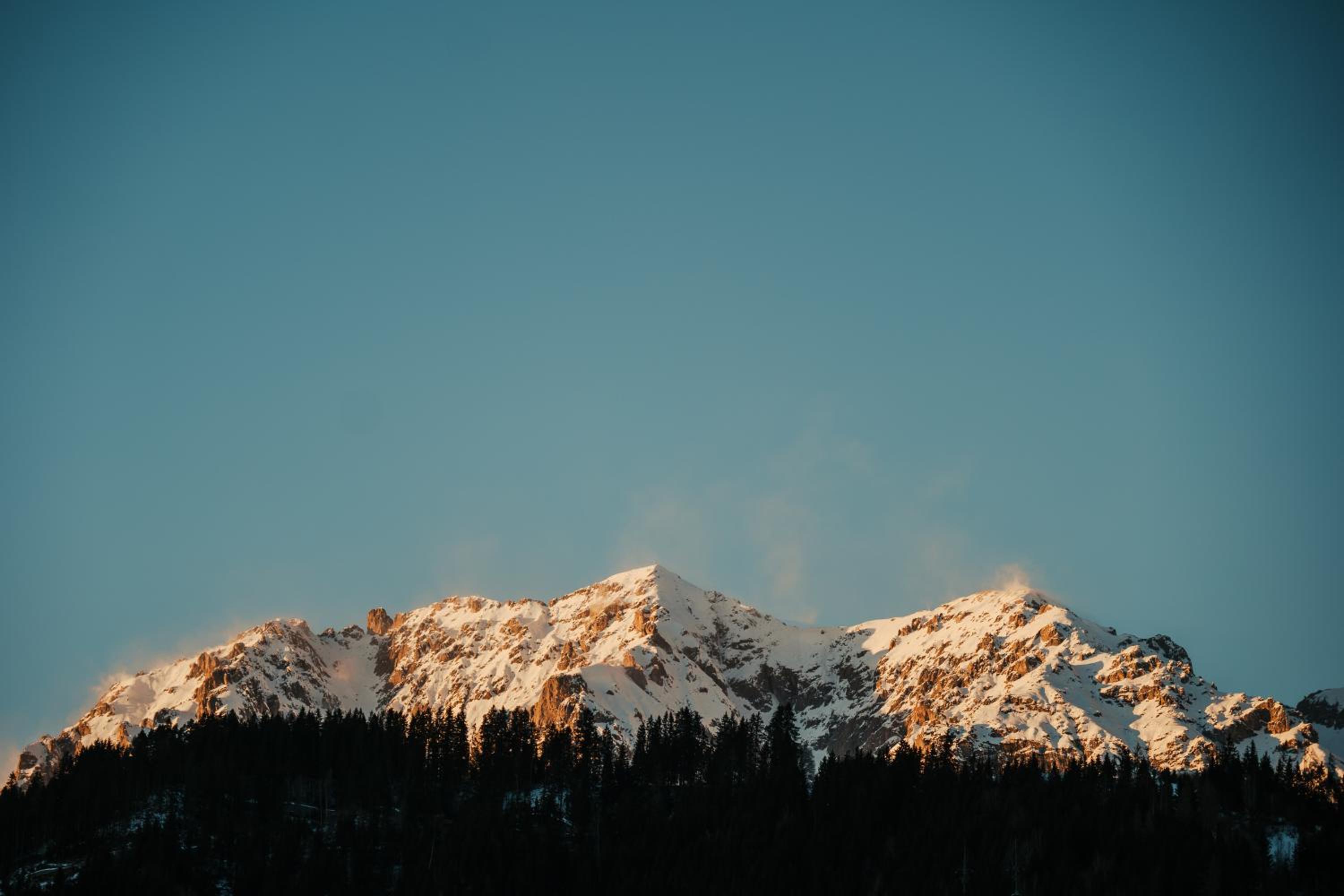 Mountain Hotel & Hostel