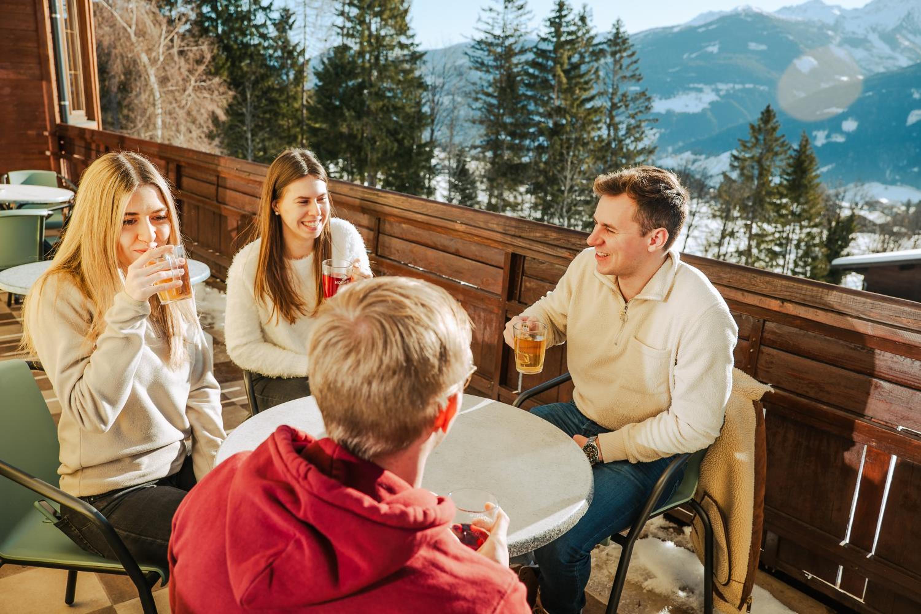 Mountain Hotel & Hostel