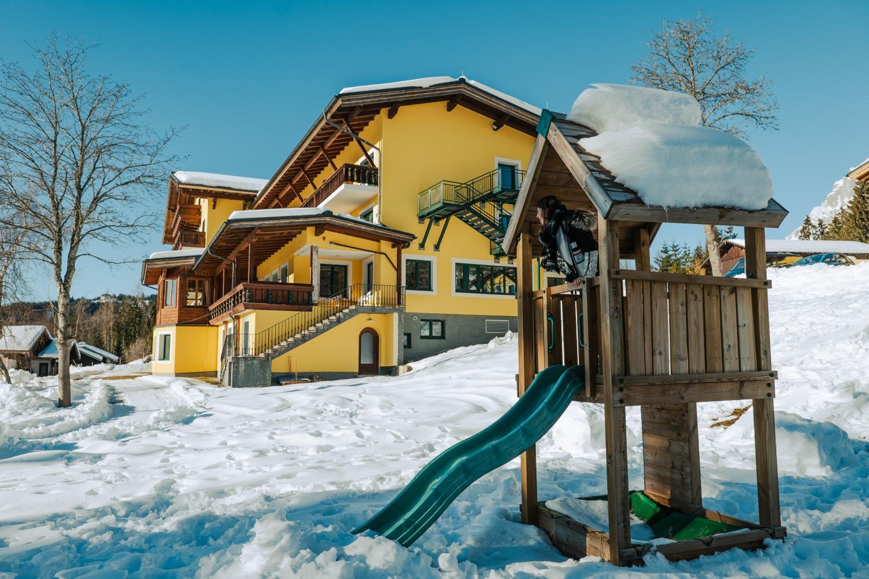 Mountain Hotel & Hostel