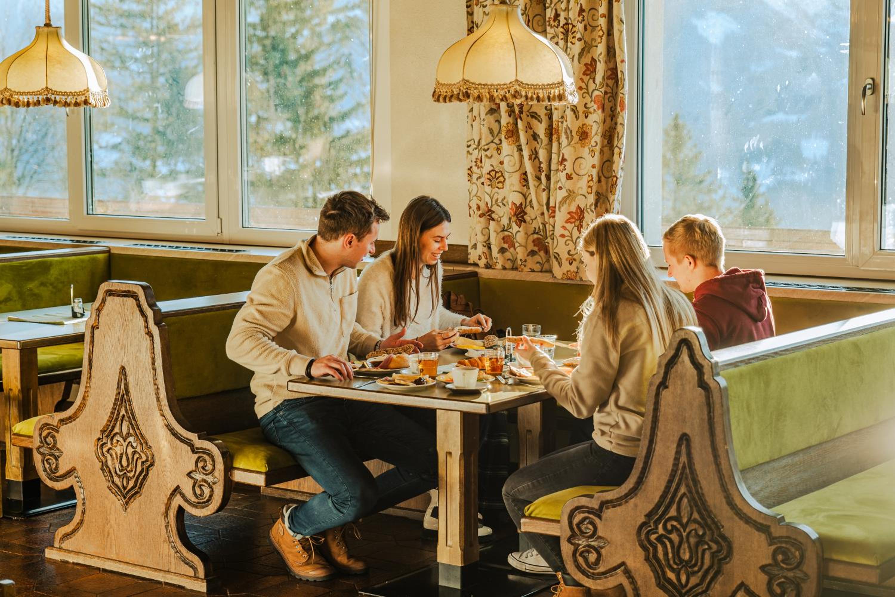 Mountain Hotel & Hostel