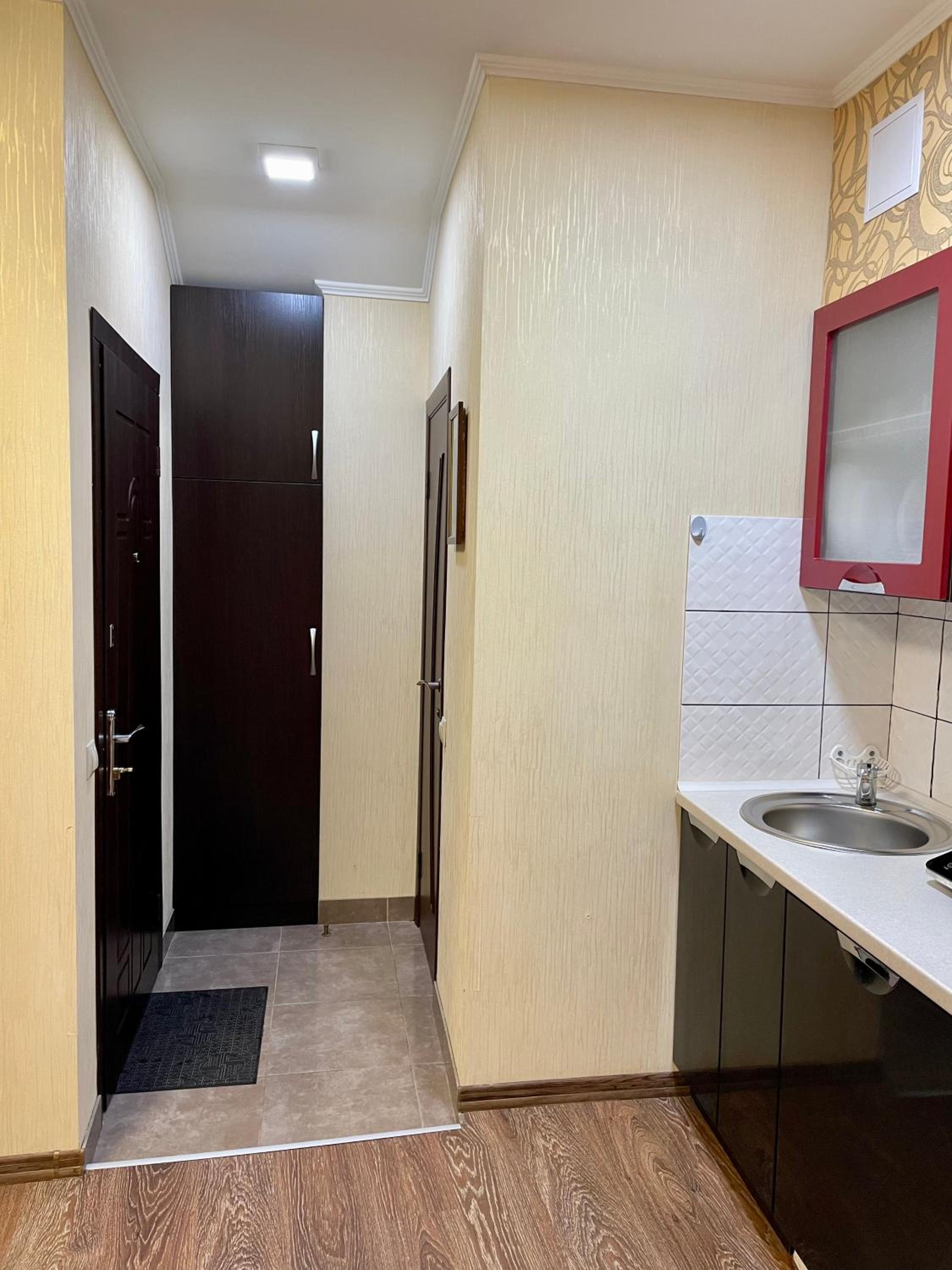 Studio Apartment -біля Вокзалу-недалеко від Центру-Городоцька 131 view 5