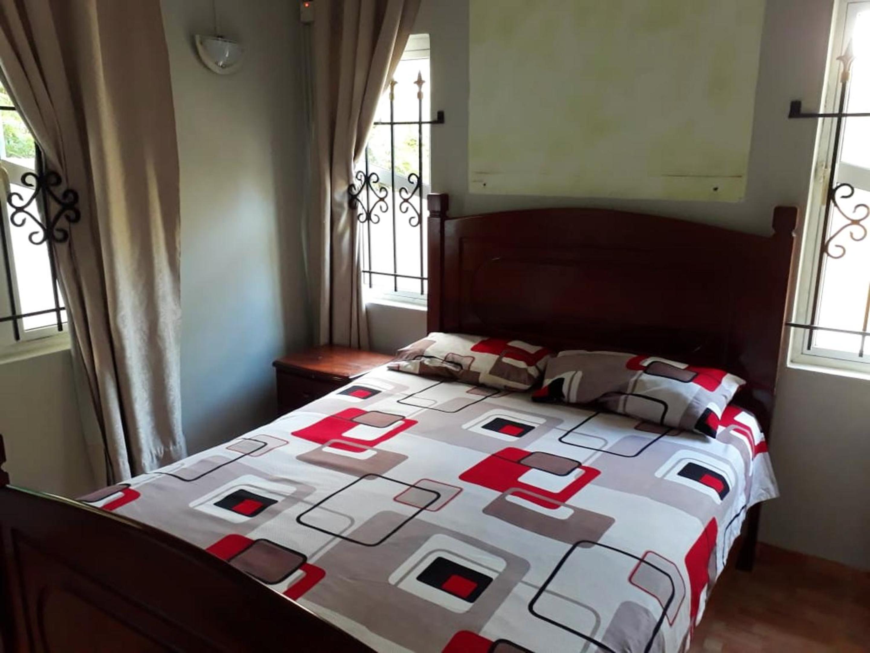 Sunny villa in Pereybere with private pool view 5