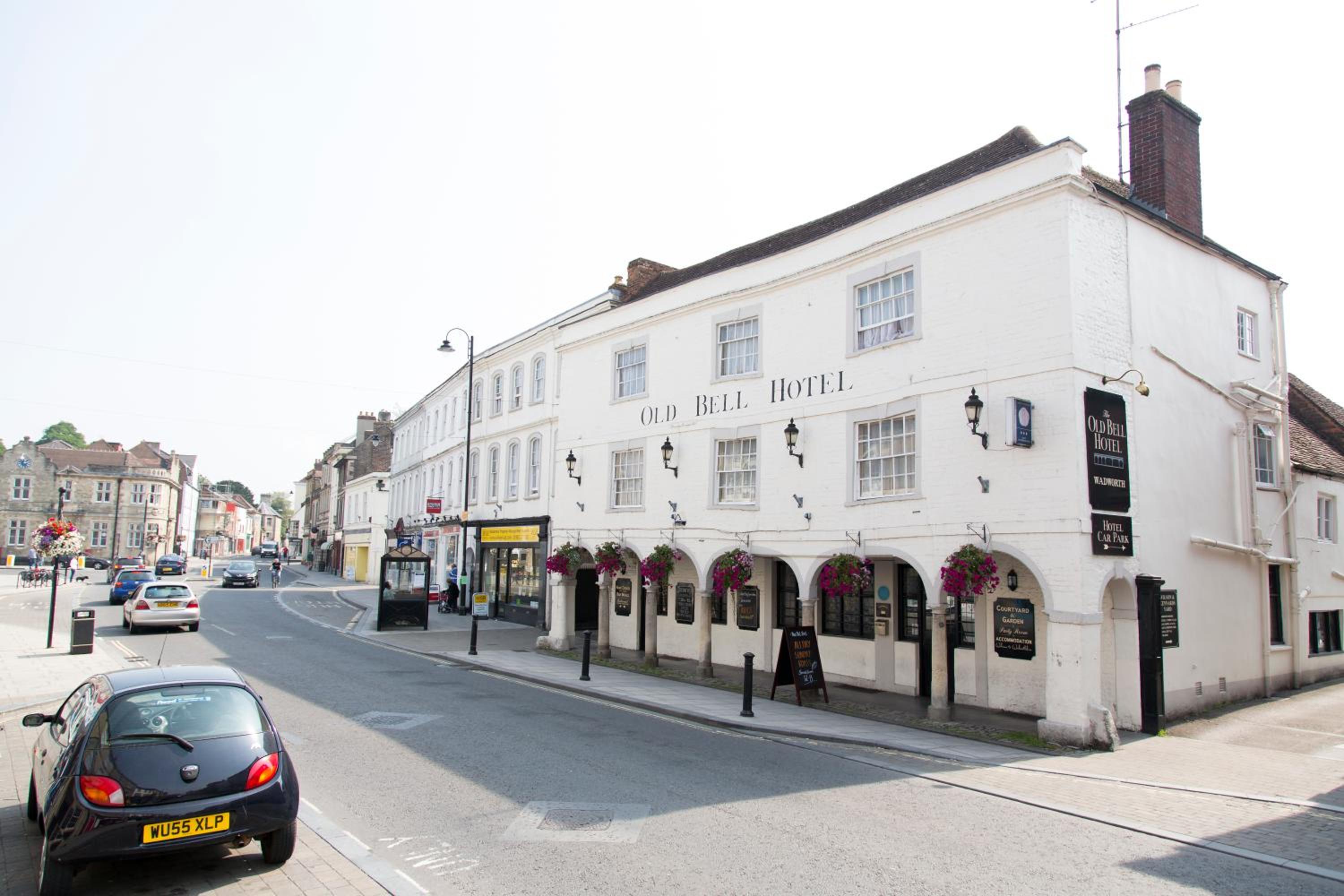 Warminster Vacations - The Old Bell - Warminster - Property Image 1