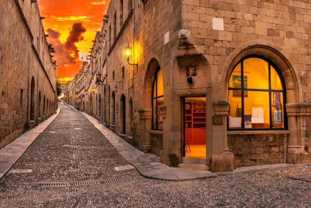 Emerald Dream House#Poiessa, Medieval Town