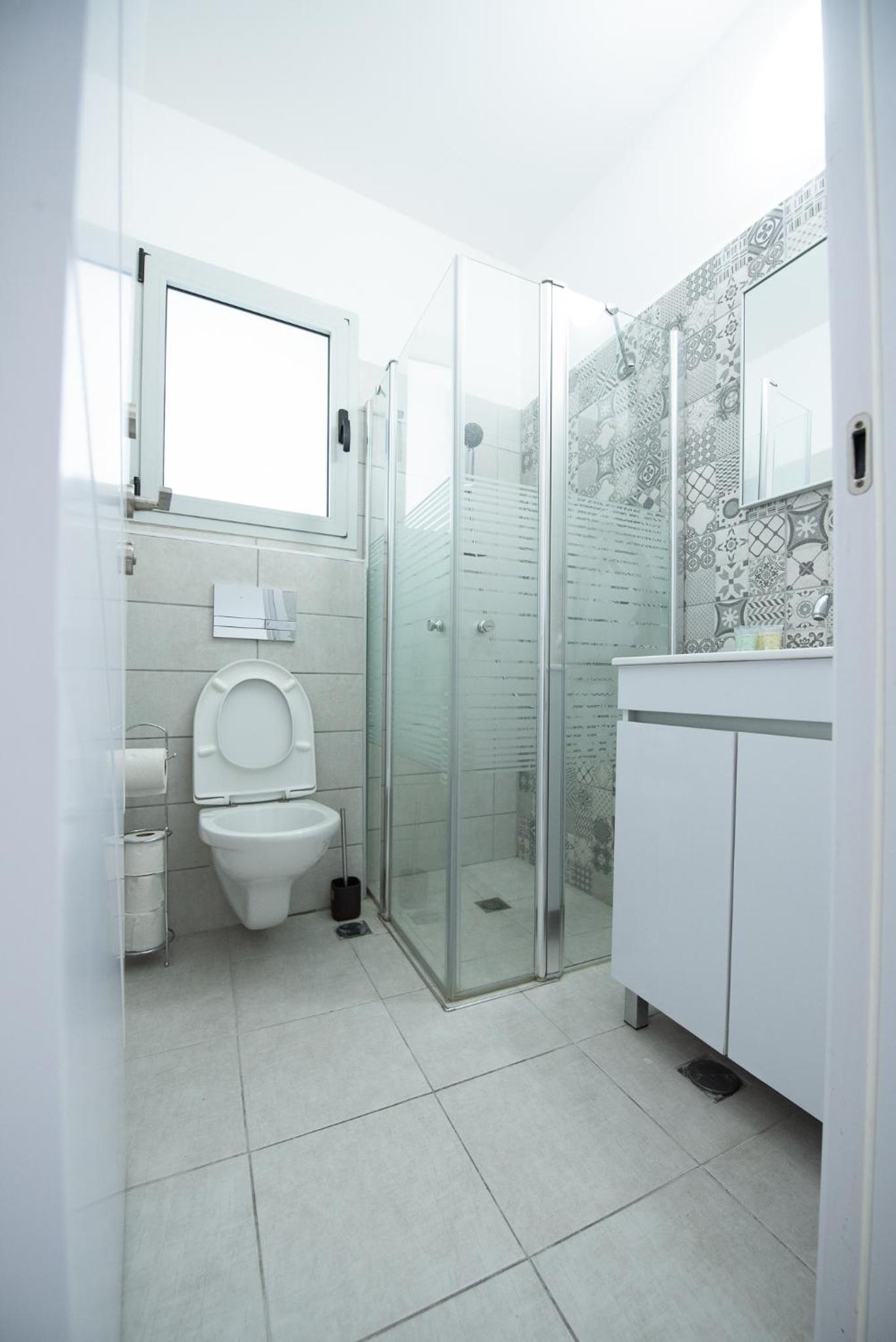 PORT CITY HAIFA - German Colony Luxurious 2 bdrms Apt - MAMAD