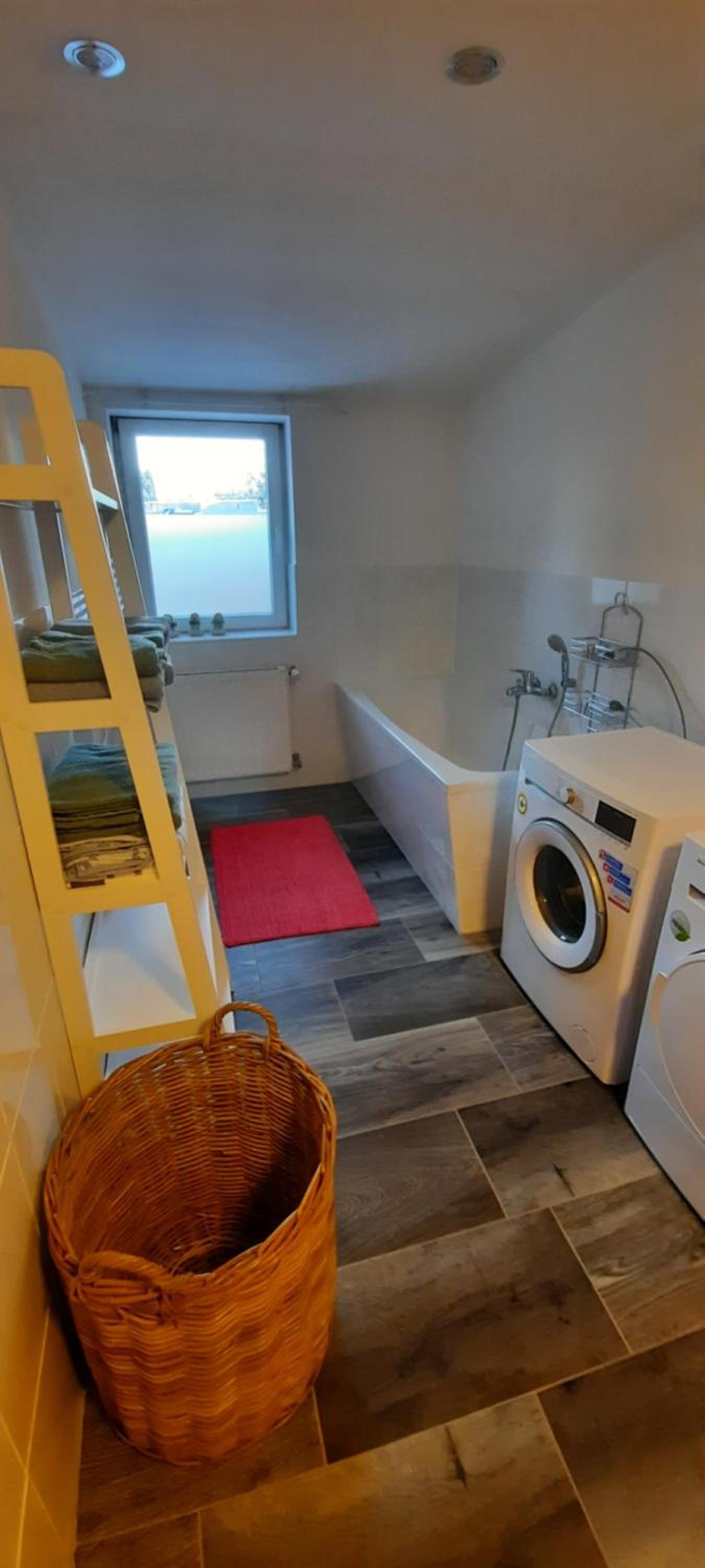 Photo 43