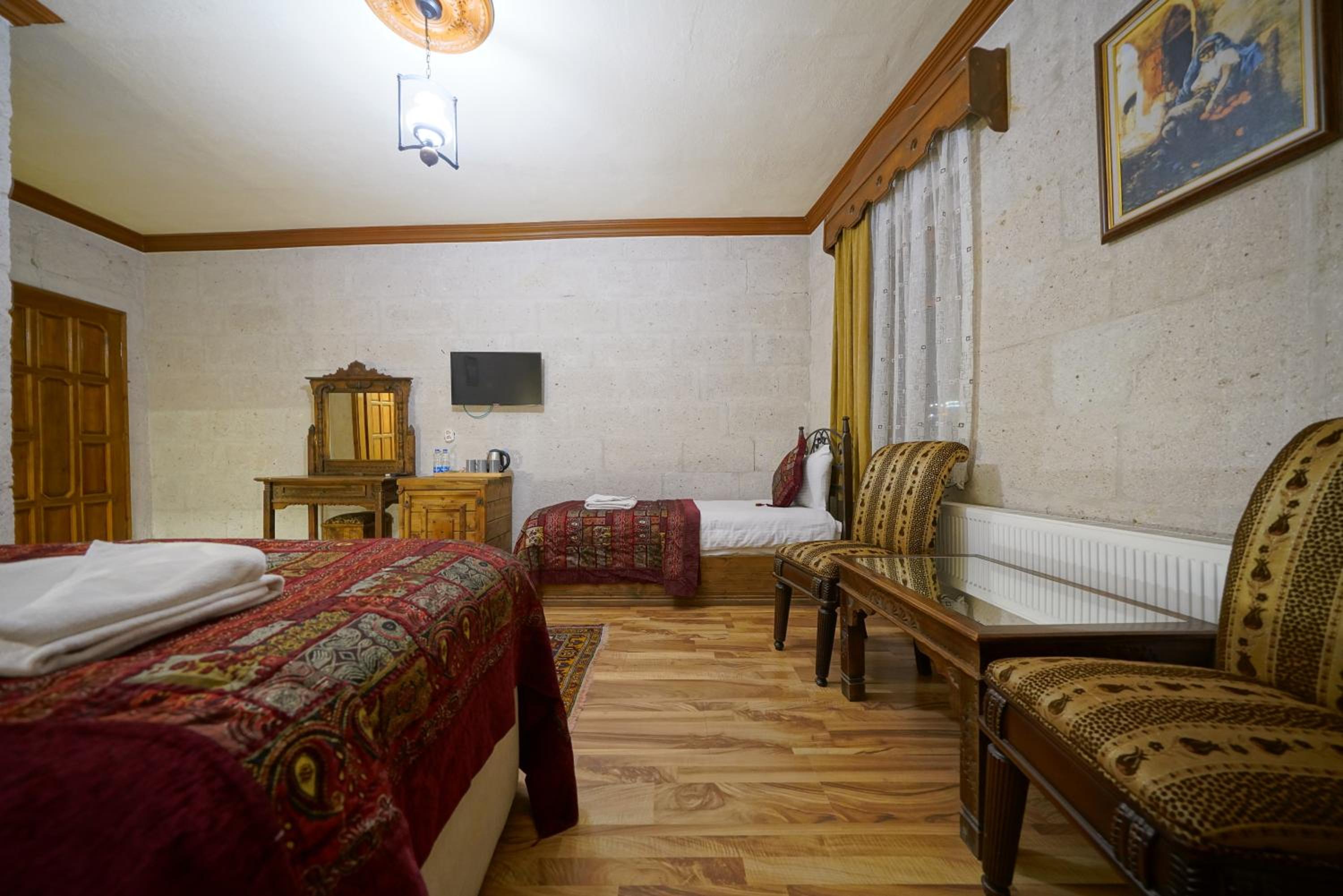 Arch Palace - Image 25