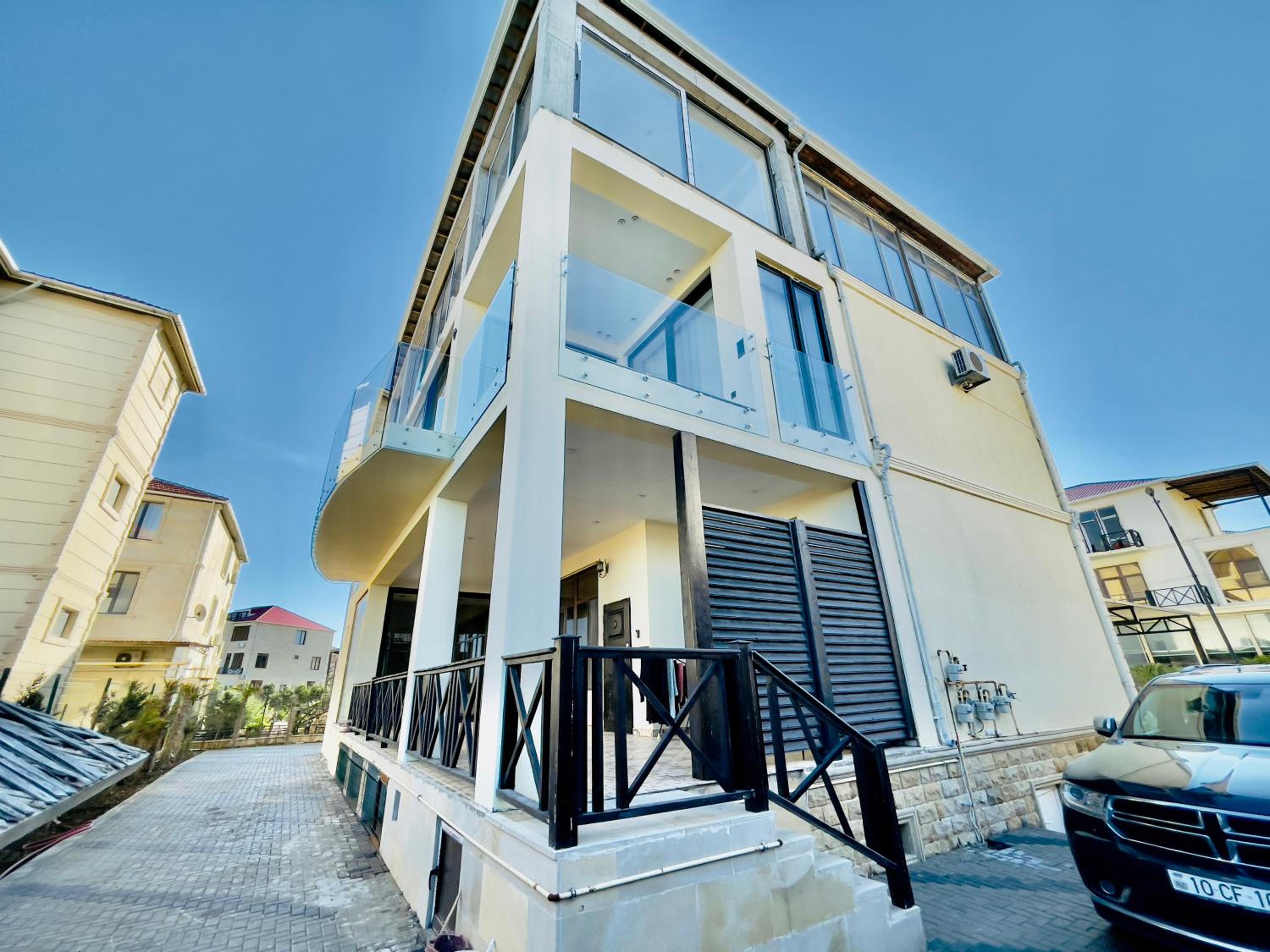 Delmar Luxury Residence