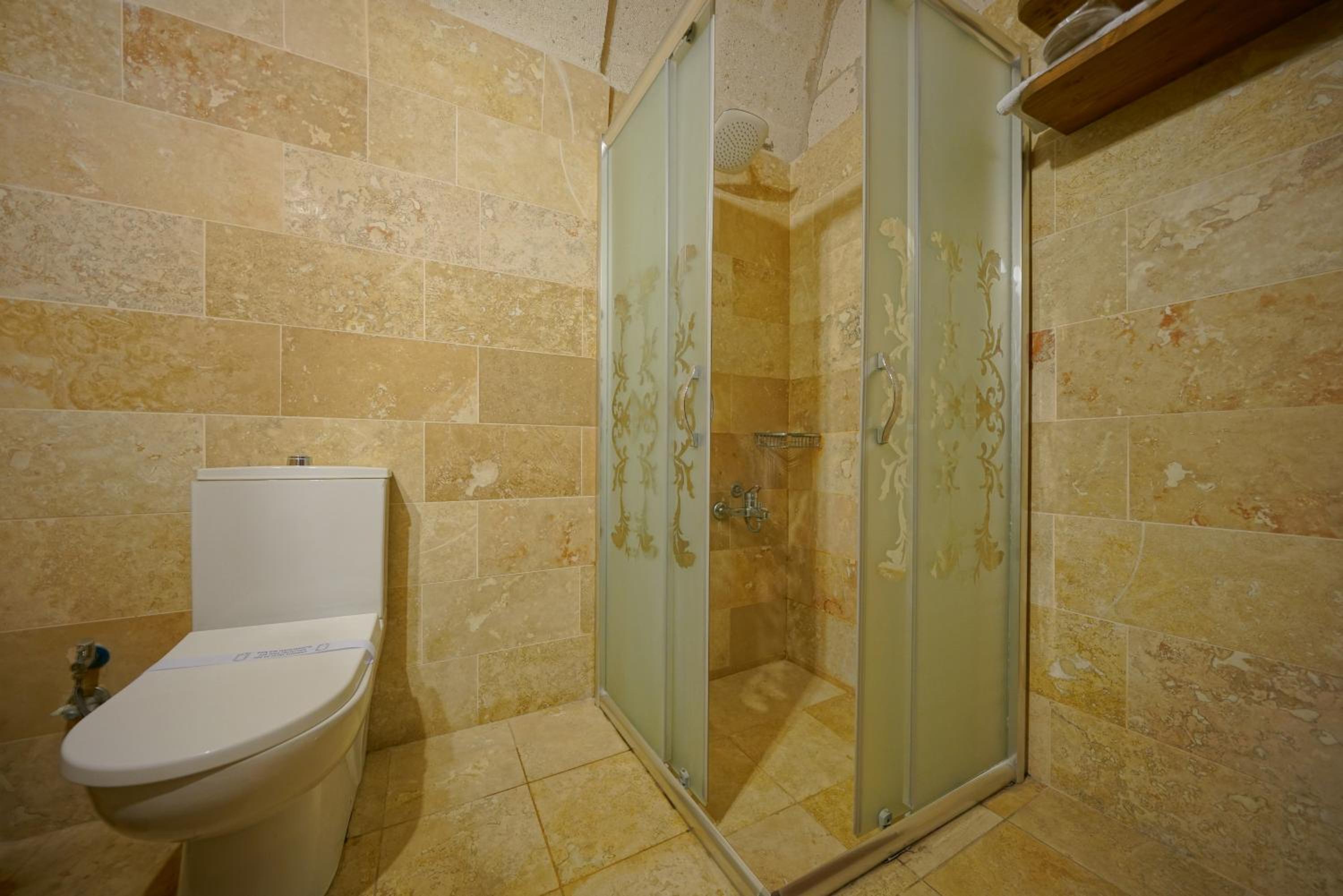 Arch Palace - Image 84