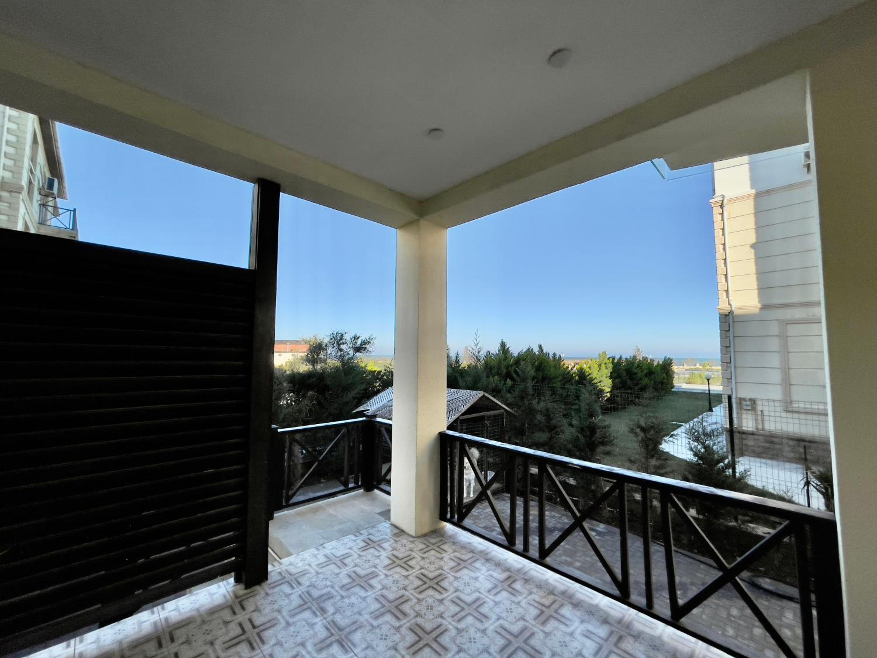 Delmar Luxury Residence