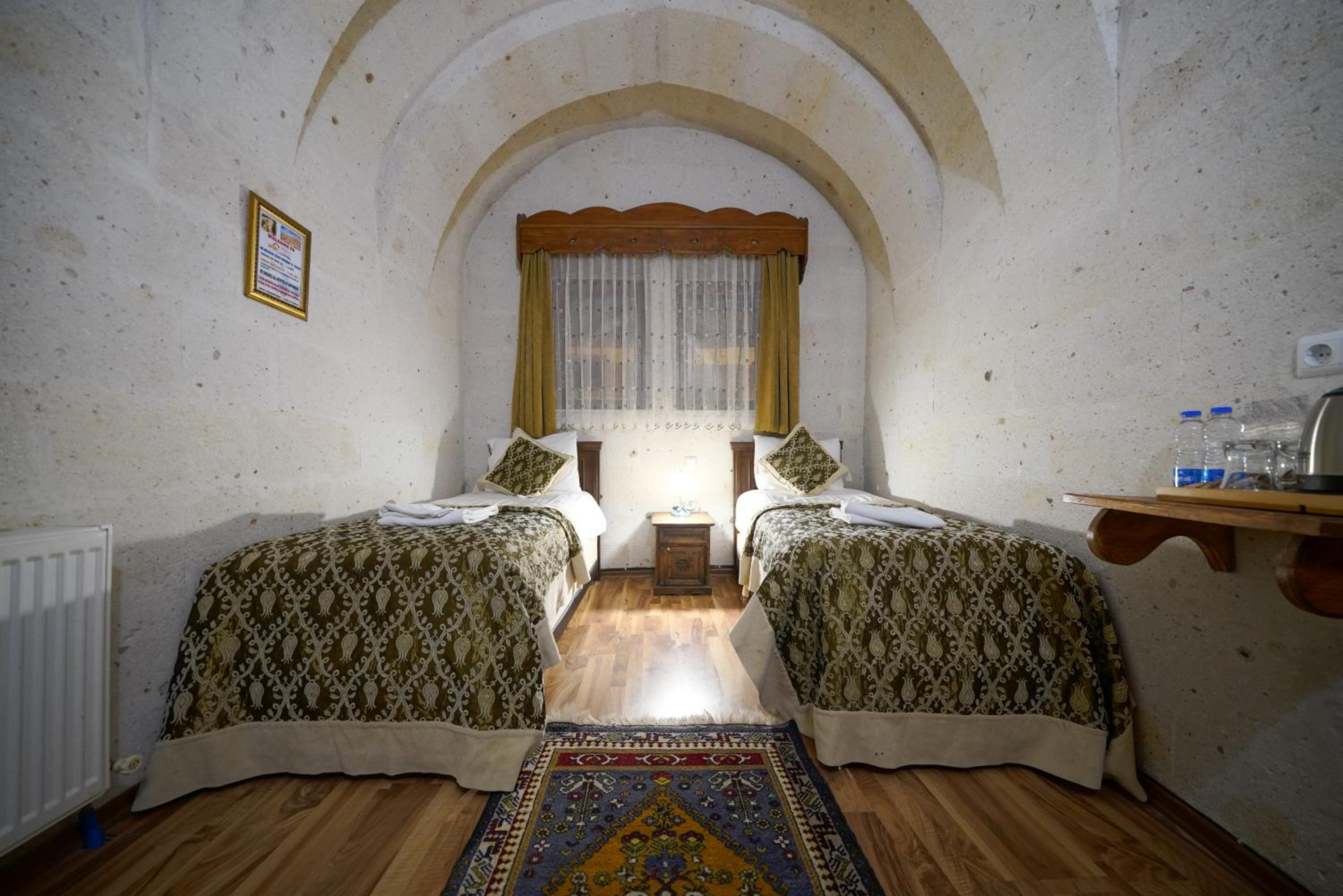 Arch Palace - Image 86