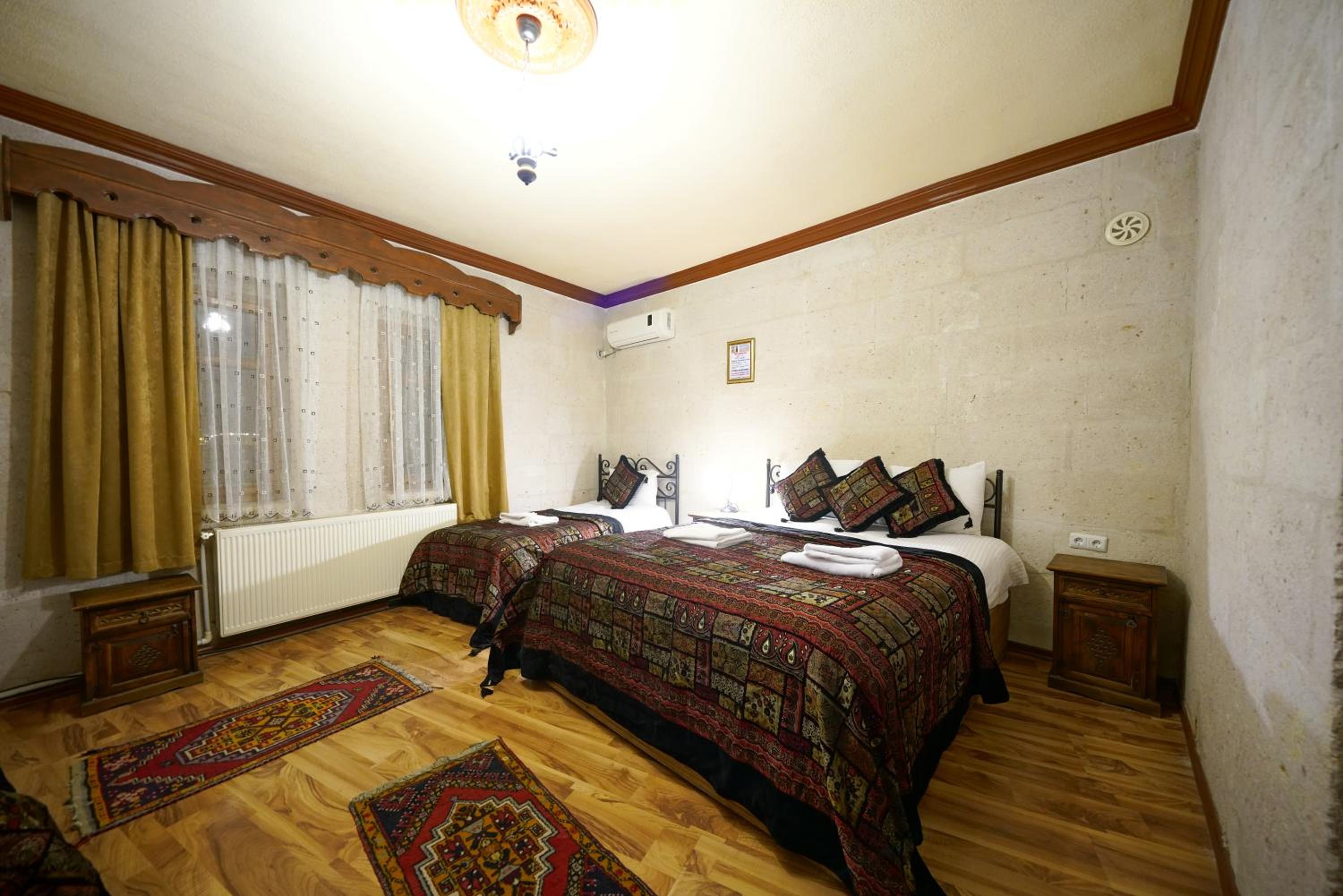 Arch Palace - Image 130