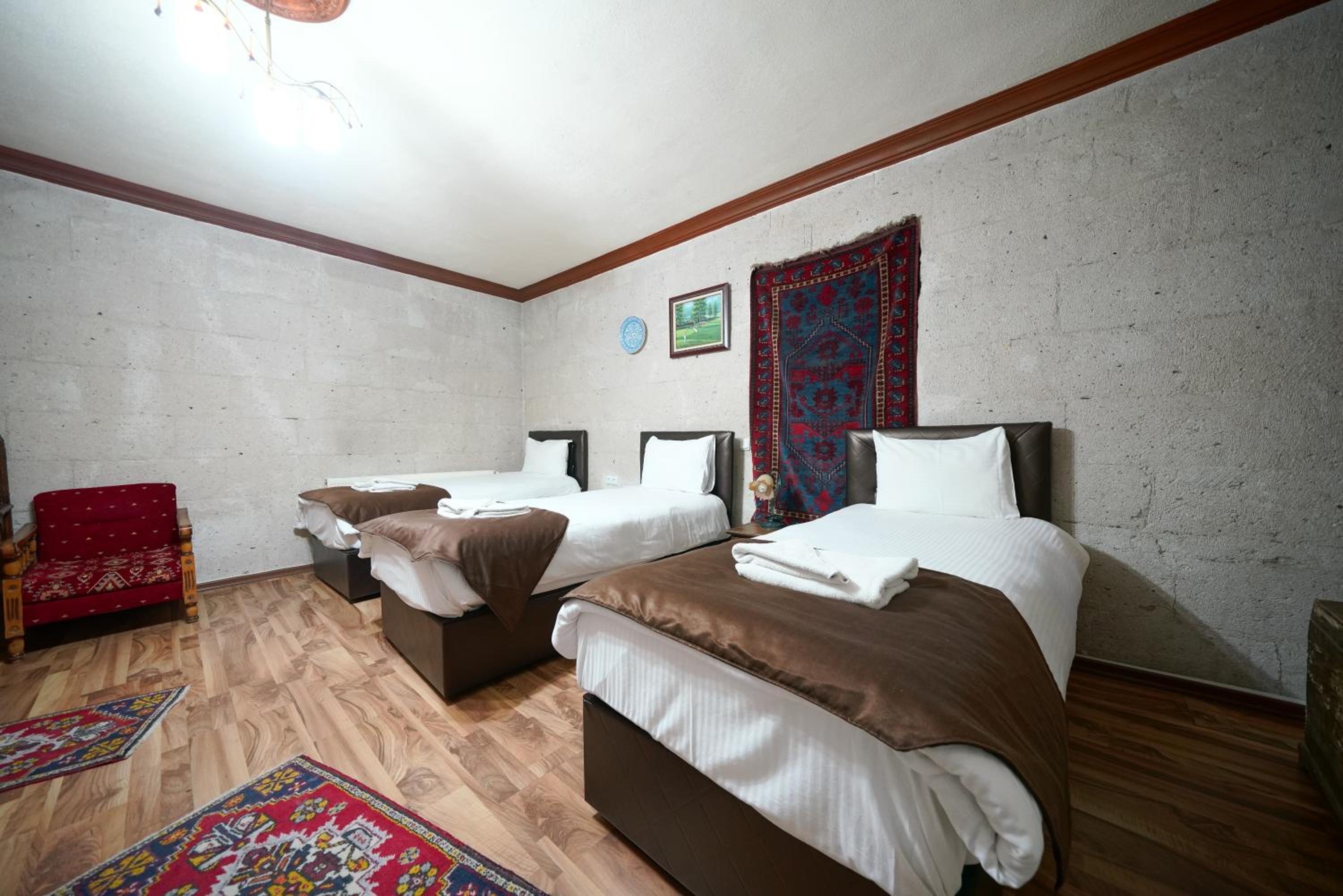 Arch Palace - Image 103