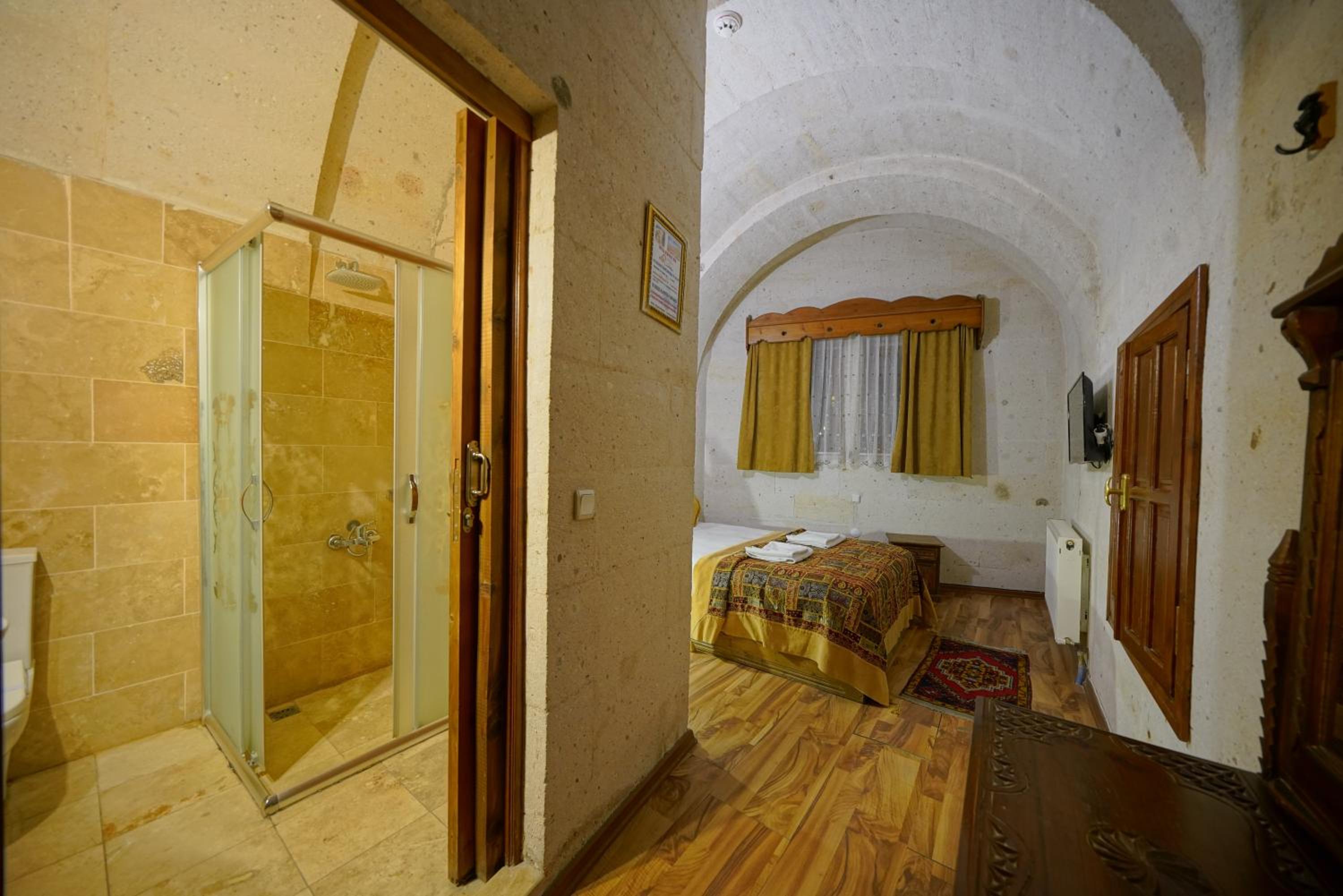 Arch Palace - Image 114