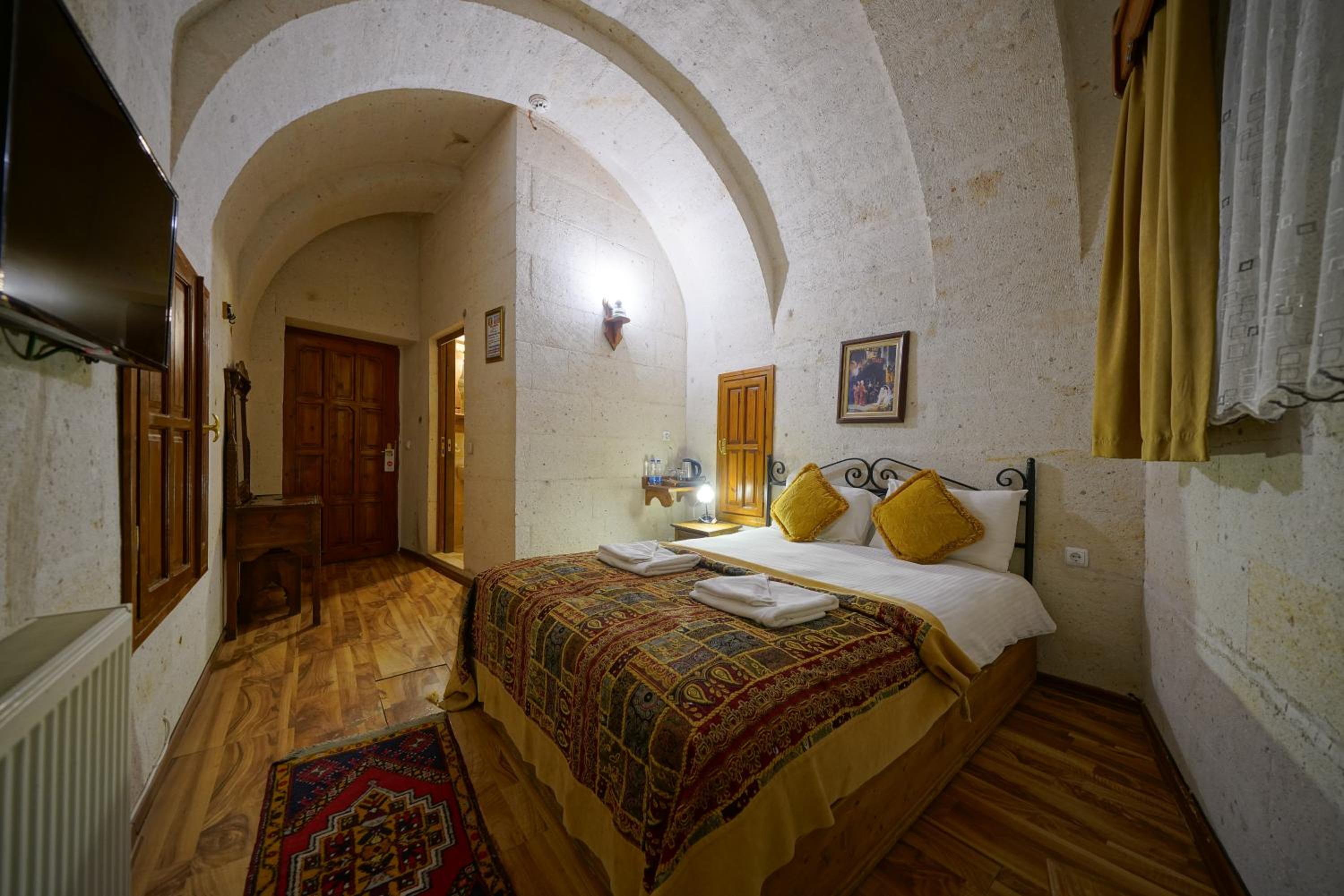 Arch Palace - Image 116