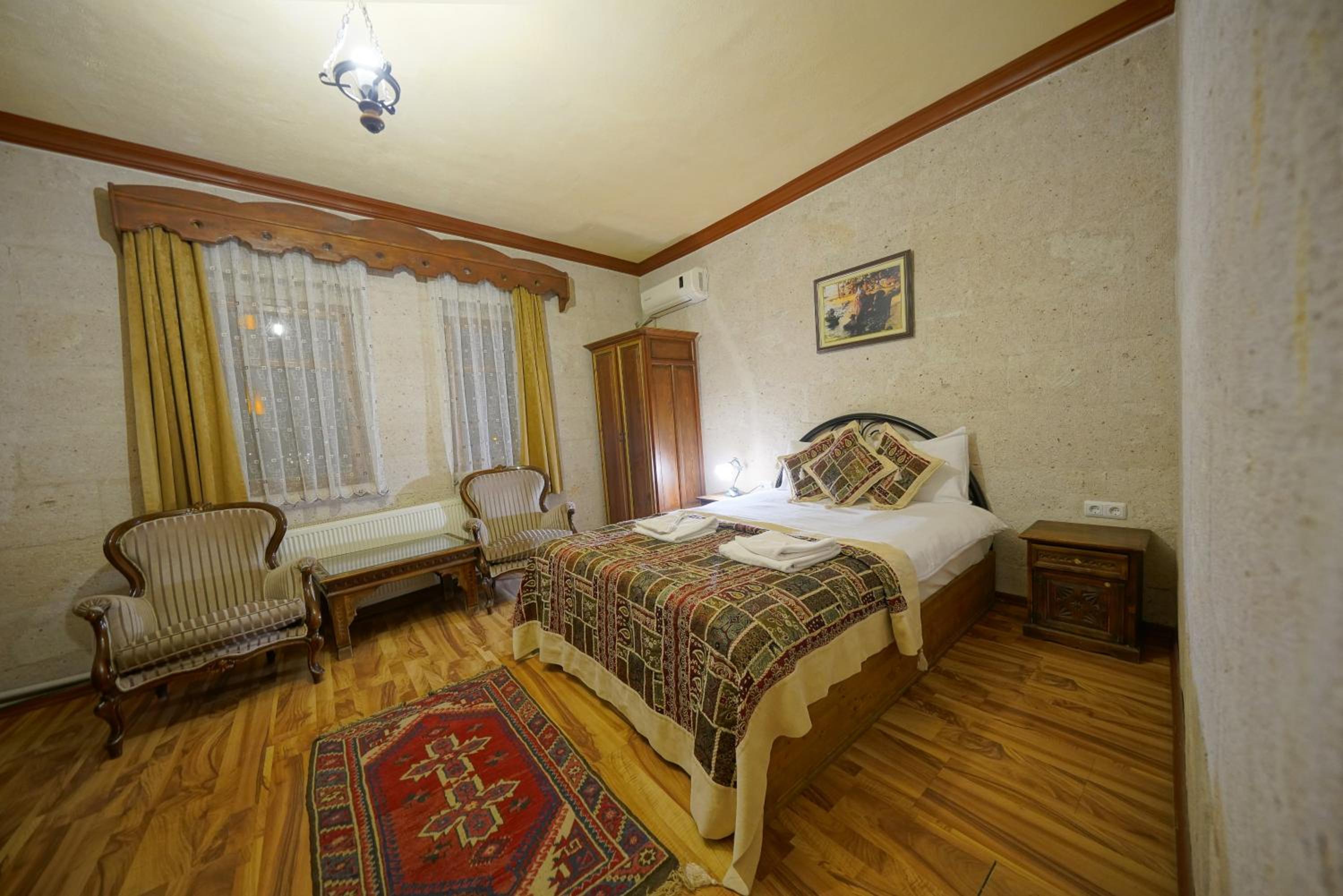 Arch Palace - Image 32