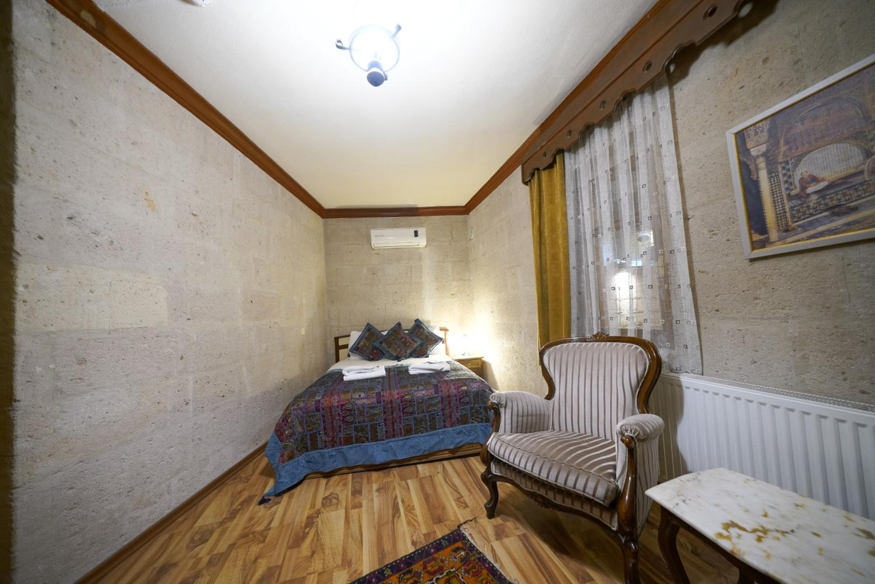 Arch Palace - Image 38