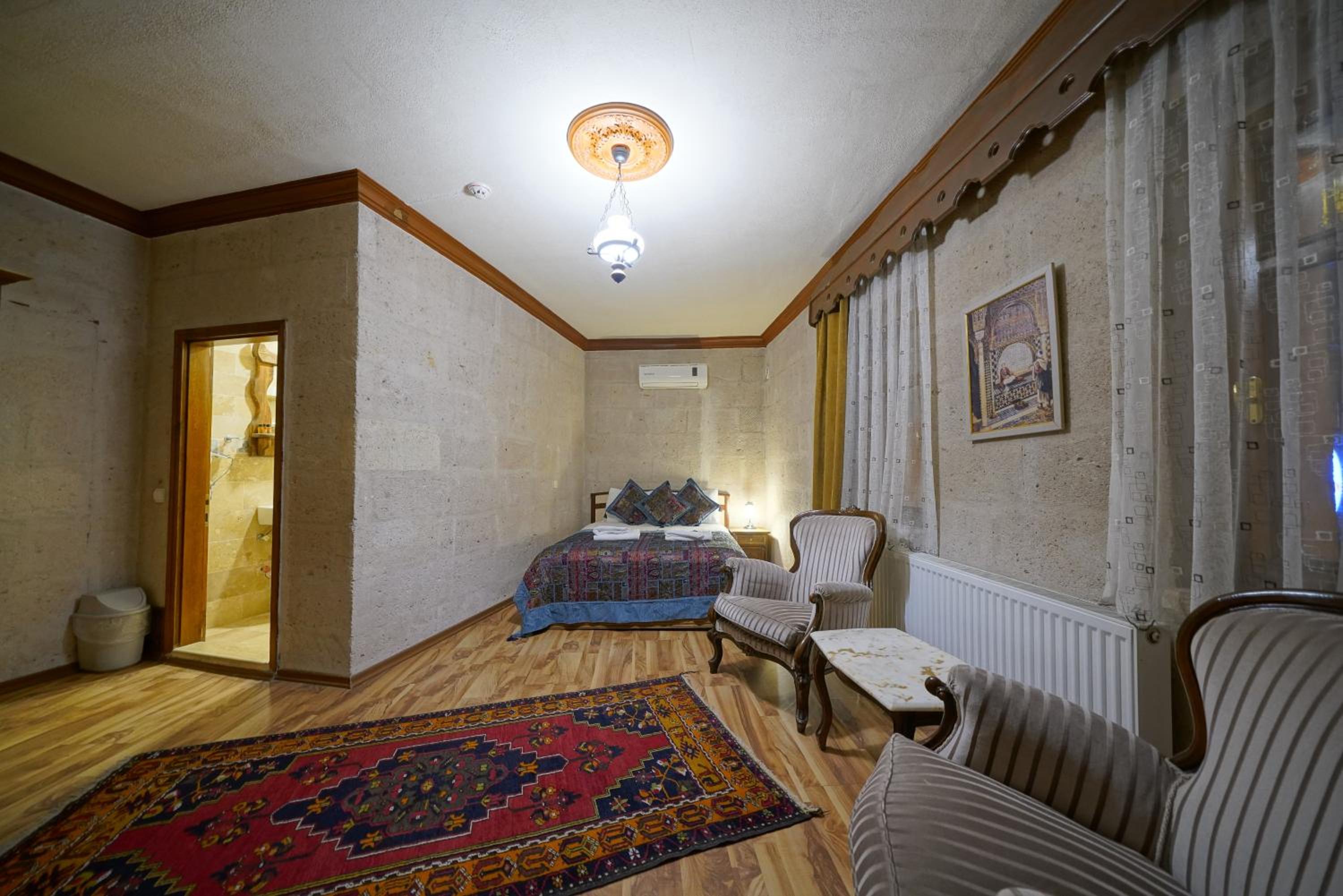 Arch Palace - Image 37