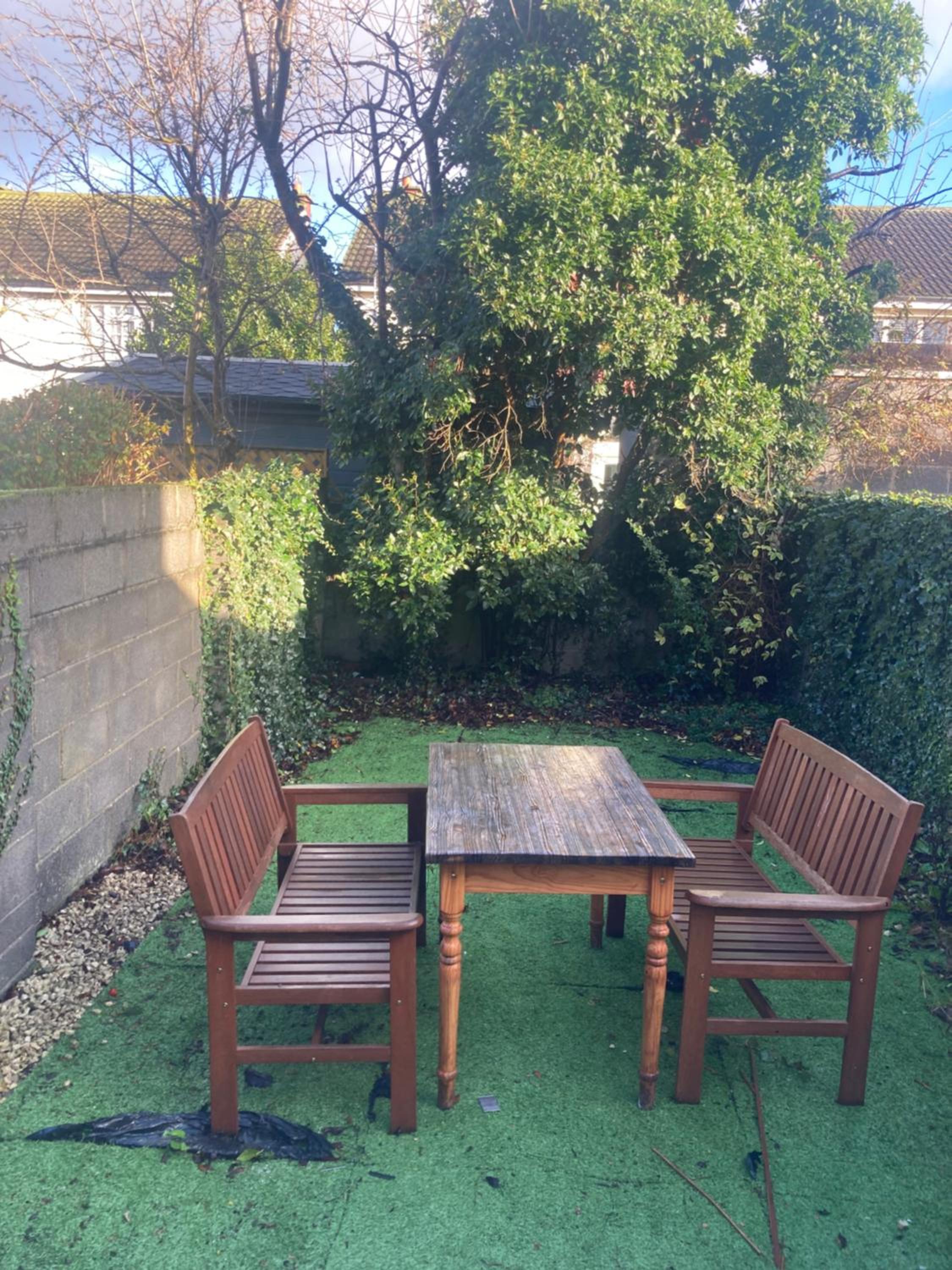 Entire Terraced two story redbrick house with parking in secluded cul de sac