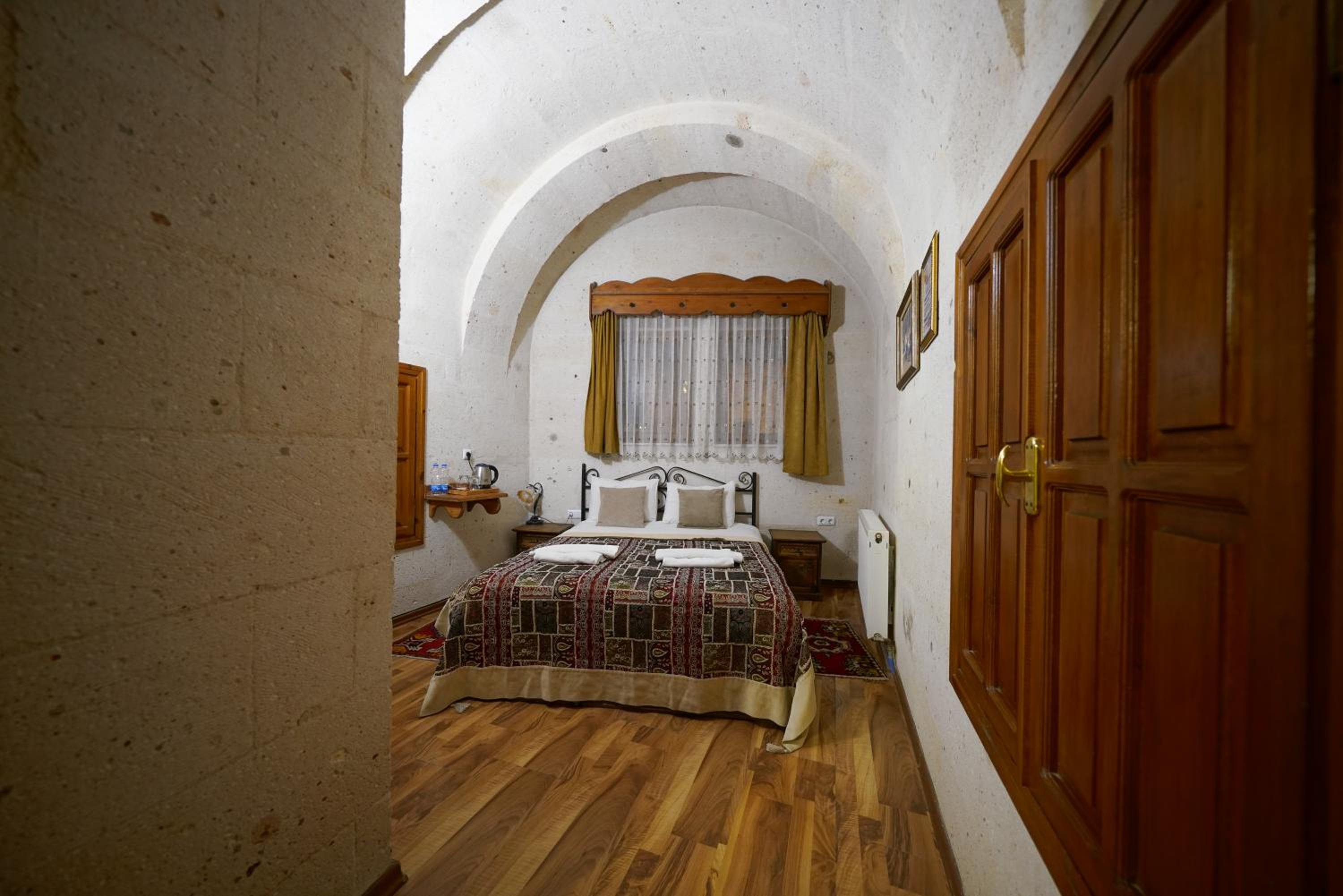 Arch Palace - Image 43