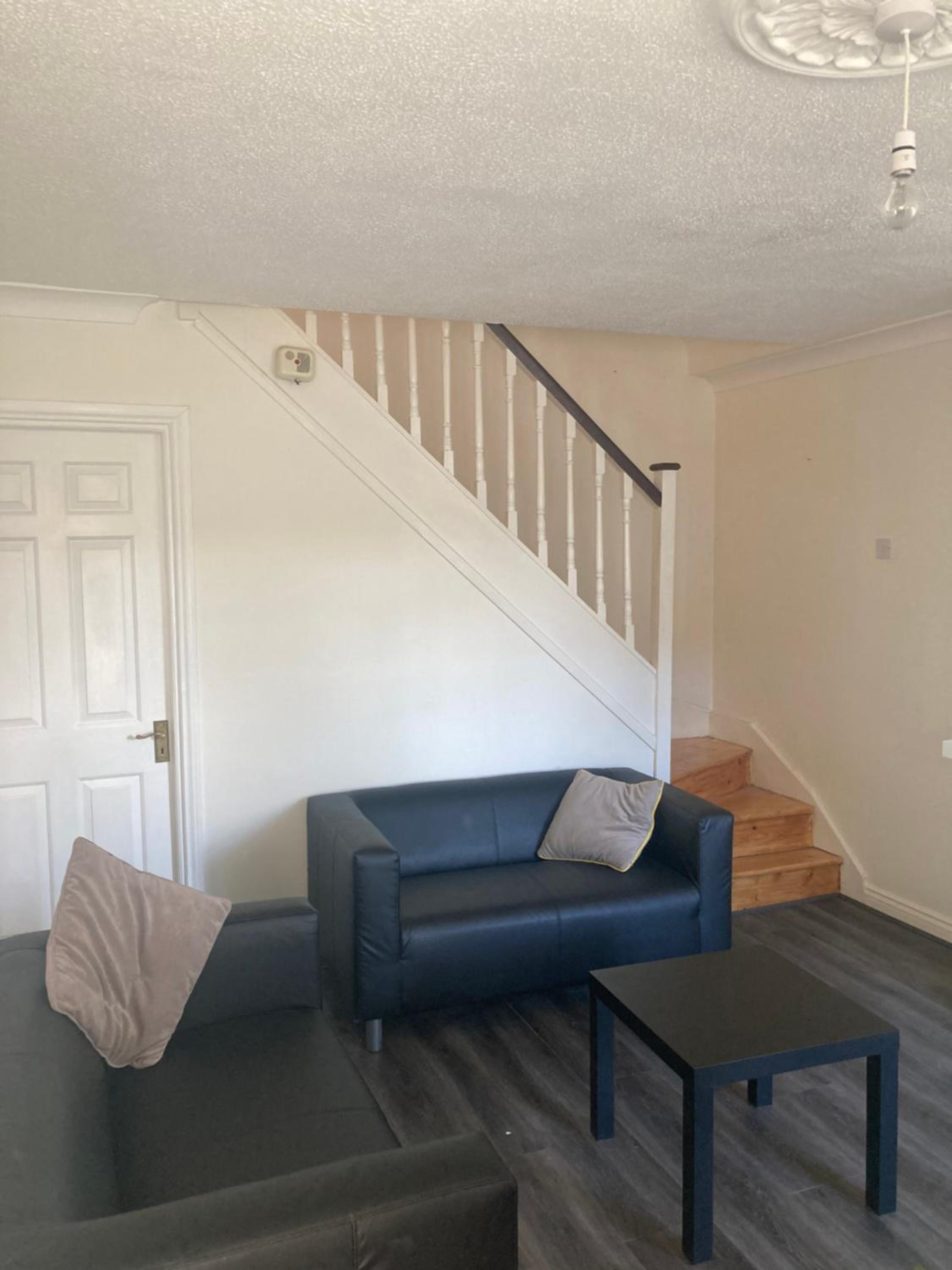Entire Terraced two story redbrick house with parking in secluded cul de sac