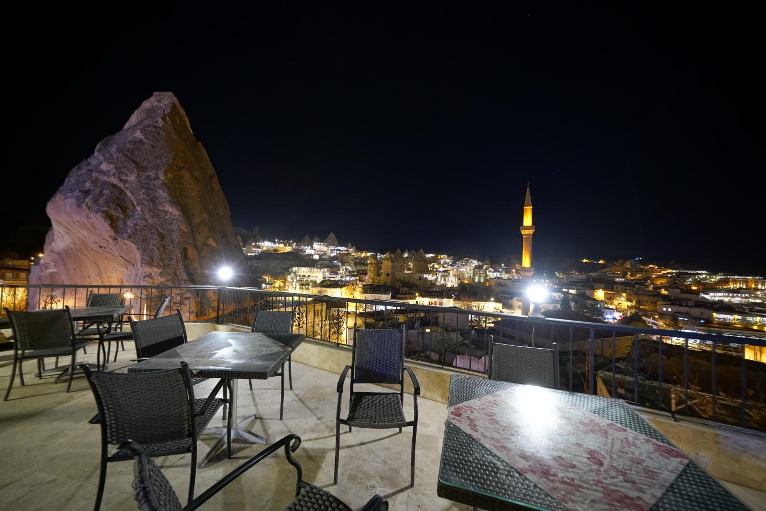 Arch Palace - Image 118