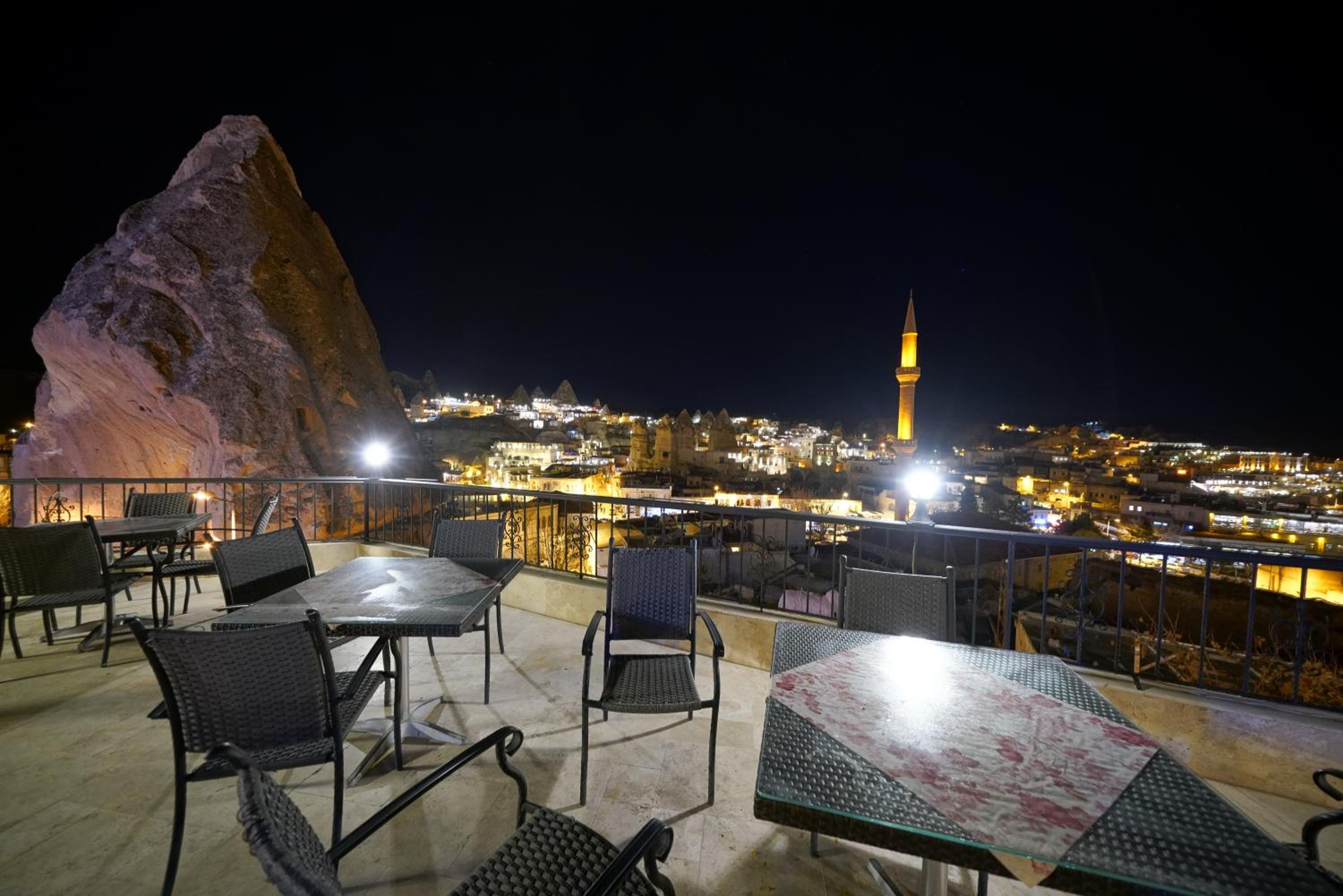 Arch Palace - Image 46