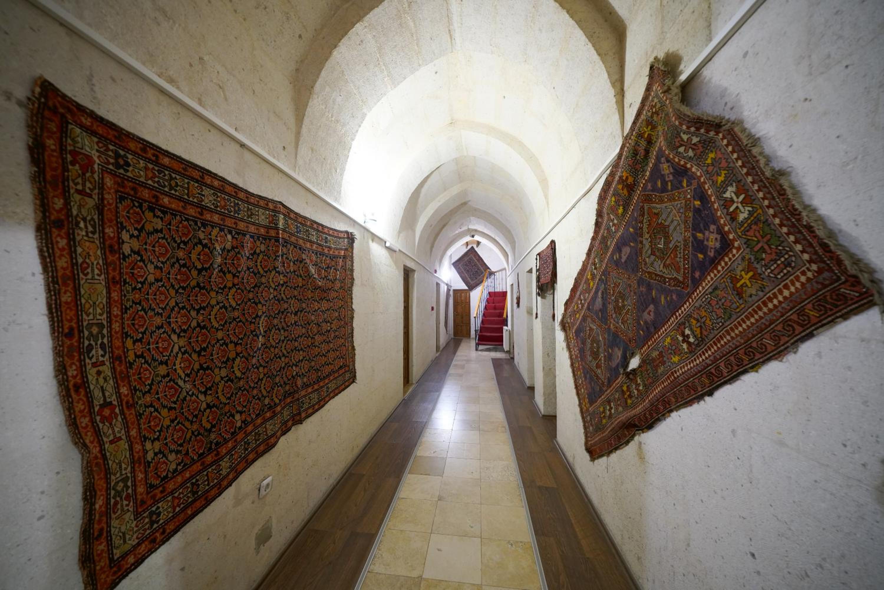 Arch Palace - Image 123