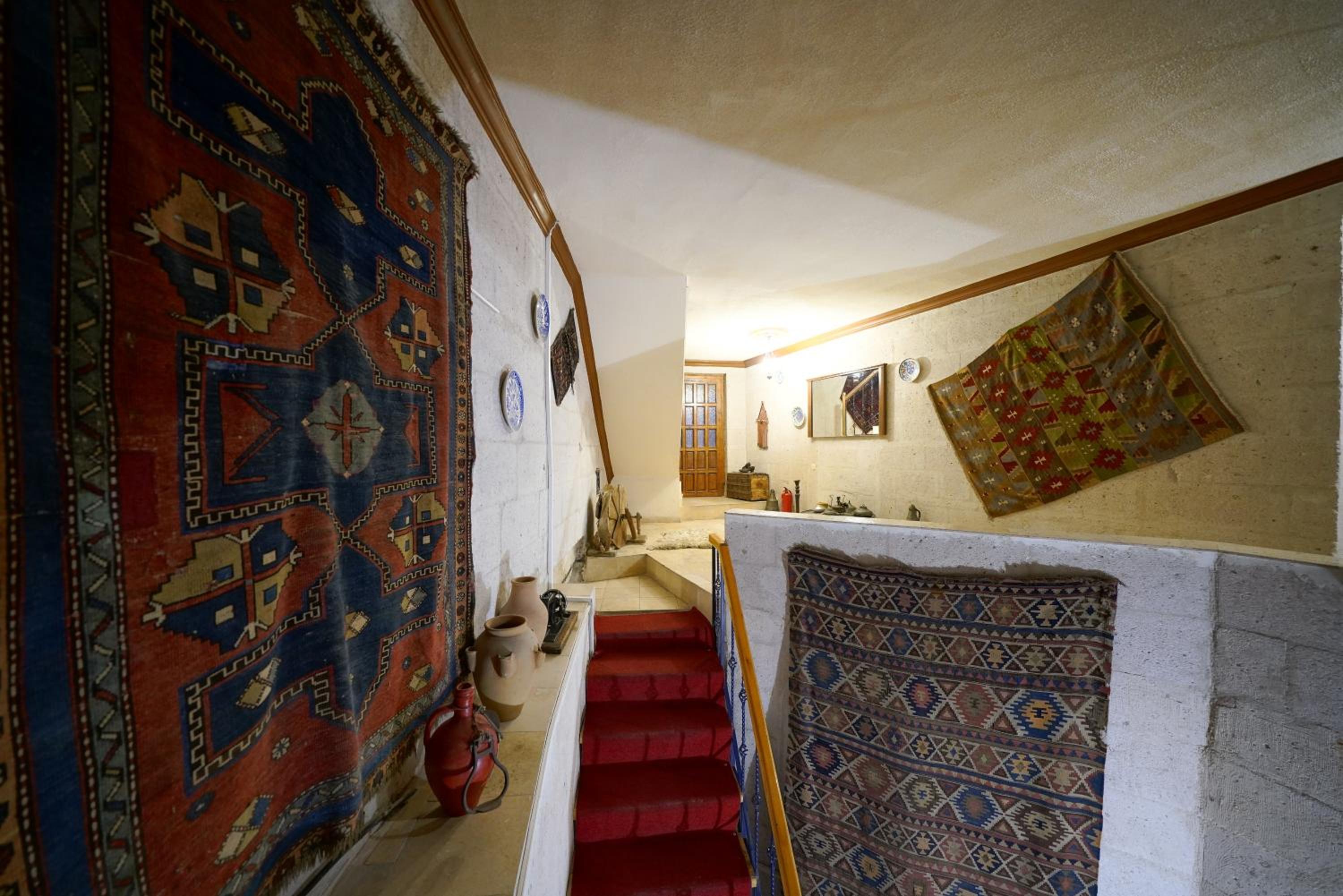 Arch Palace - Image 120