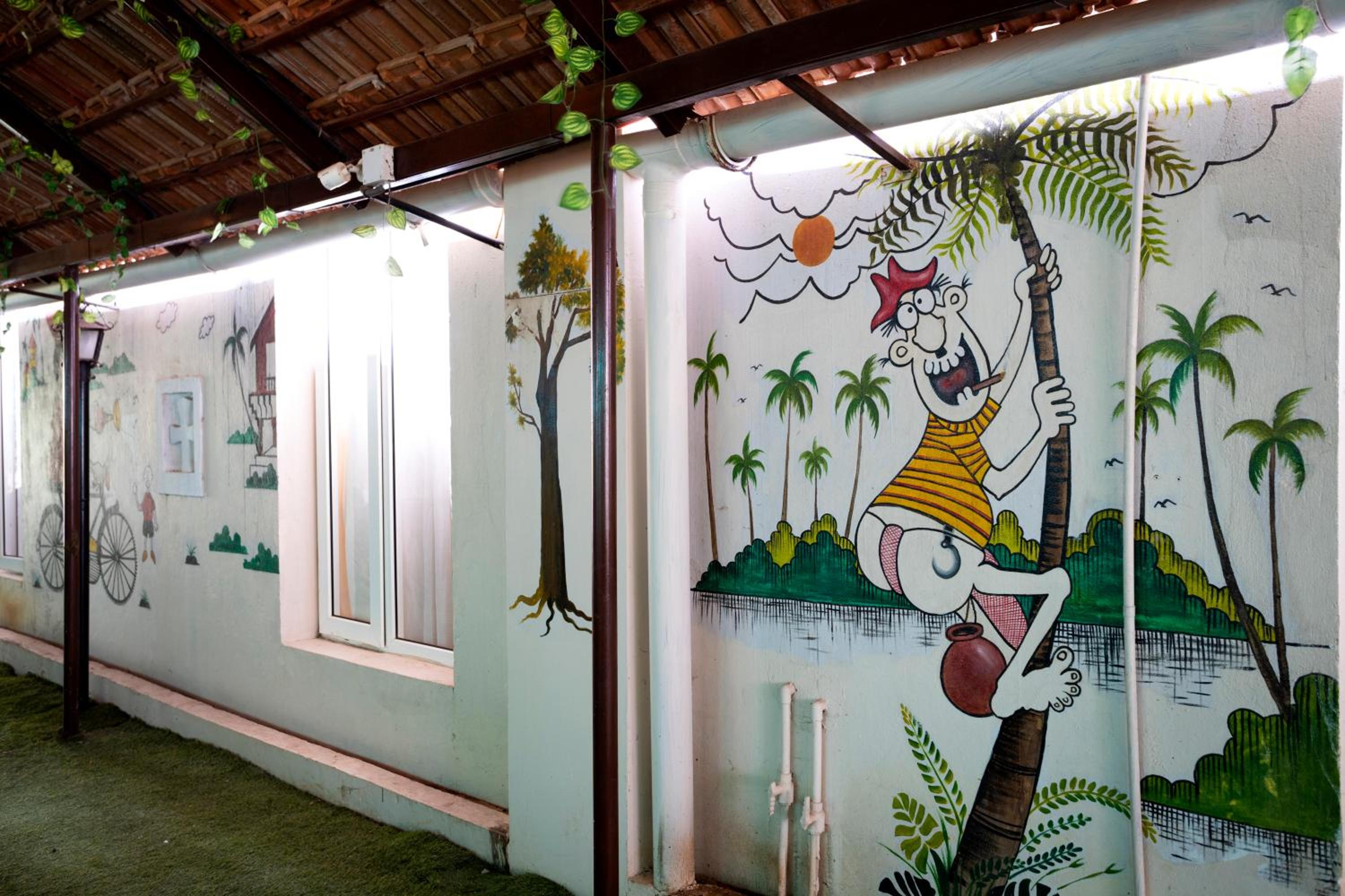De Lagom Comforts , Comfortable Rooms with Pool & Breakfast - Near Anjuna Beach