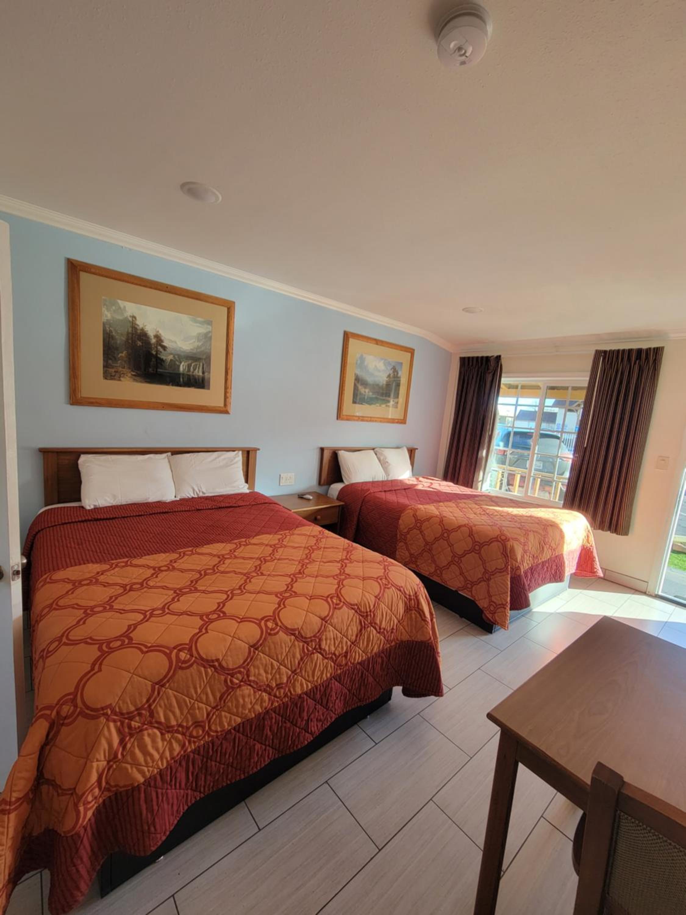 Townhouse Motel