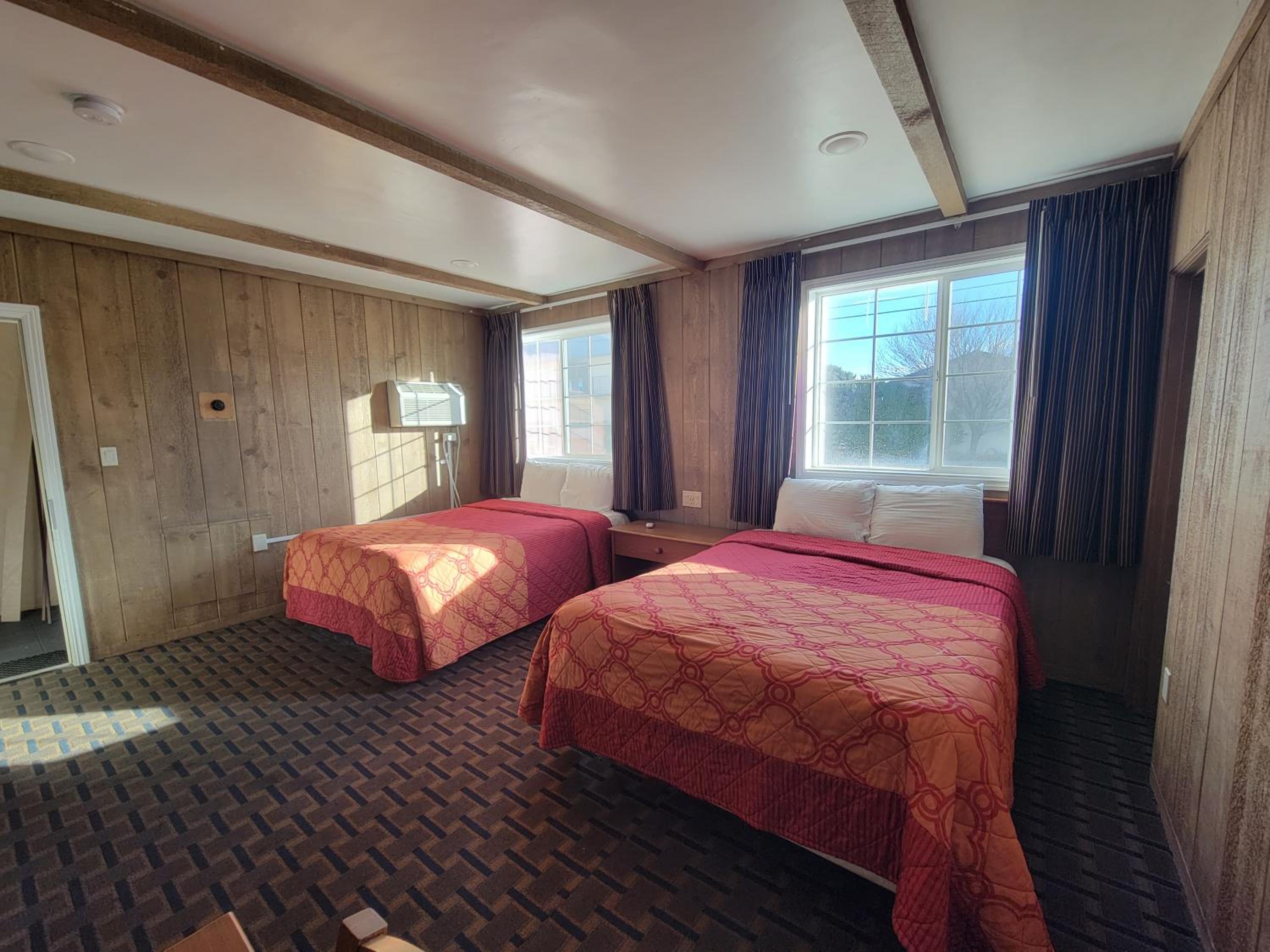 Townhouse Motel