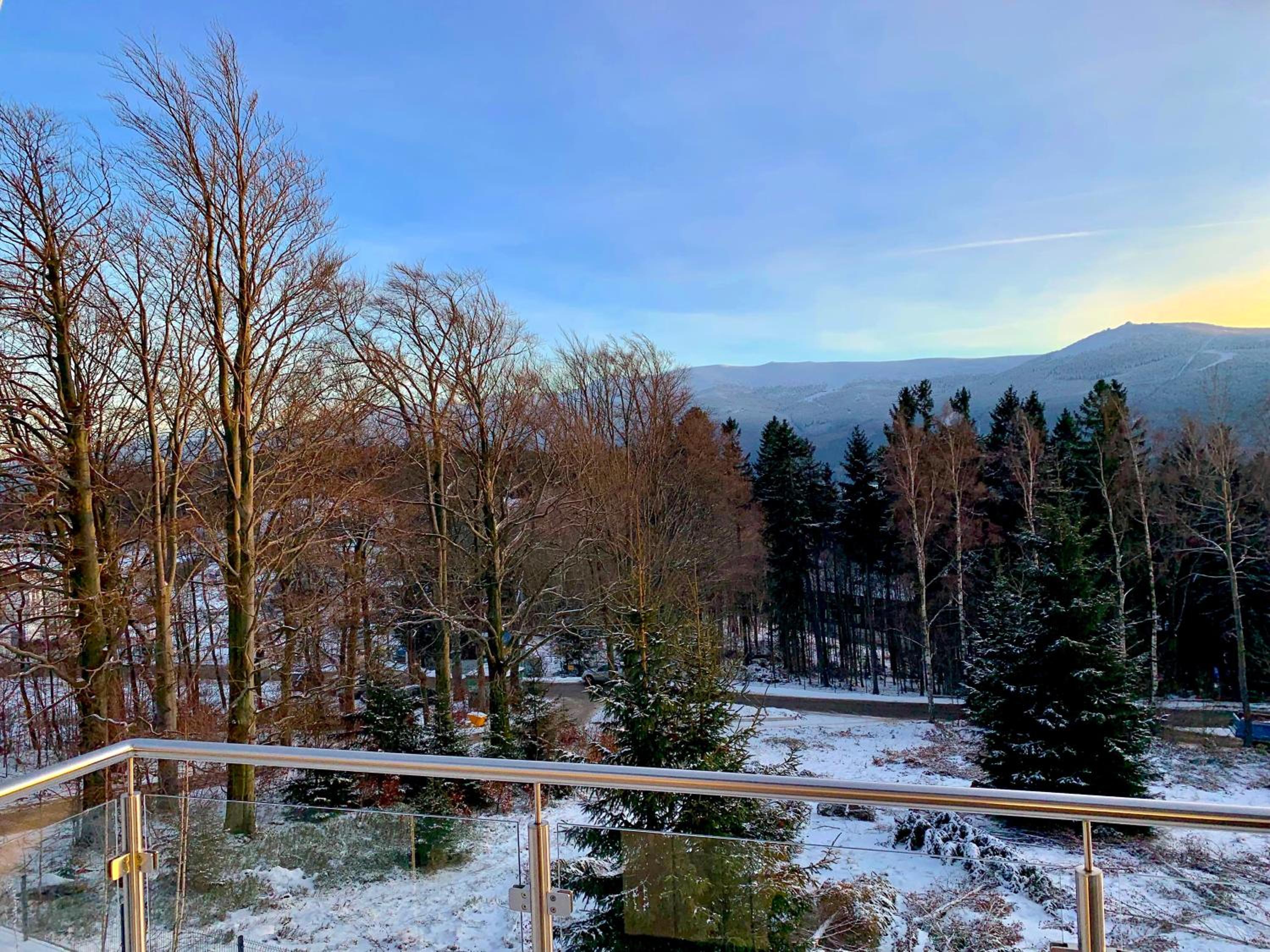 Apartamenty ROYAL APARTS Widok 800 - z panoramą gór