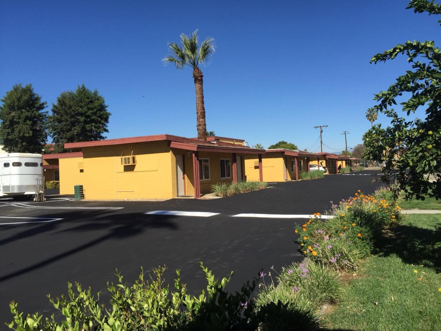 Hemet Vacations - Royal Inn and Suites - Property Image 29