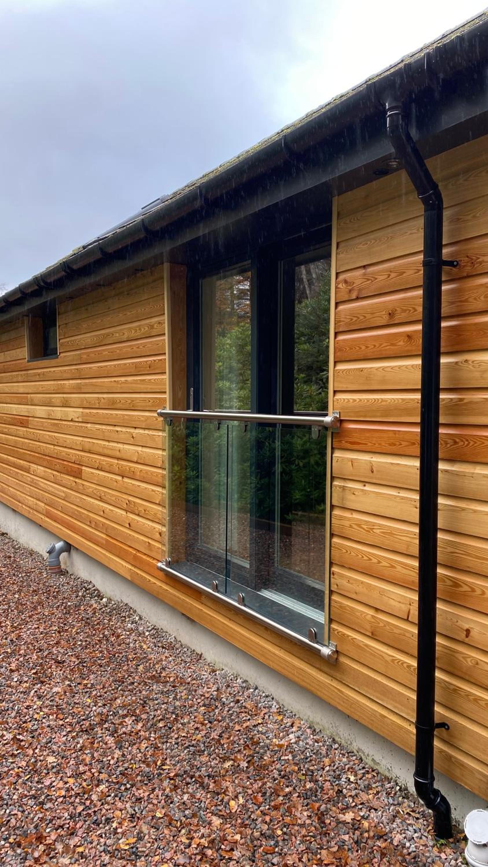 The Heronry Hideaway with luxury hot tub view 4