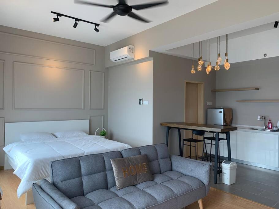 Kuantan Seaview Studio@Imperium Residence TgLumpur photo 1