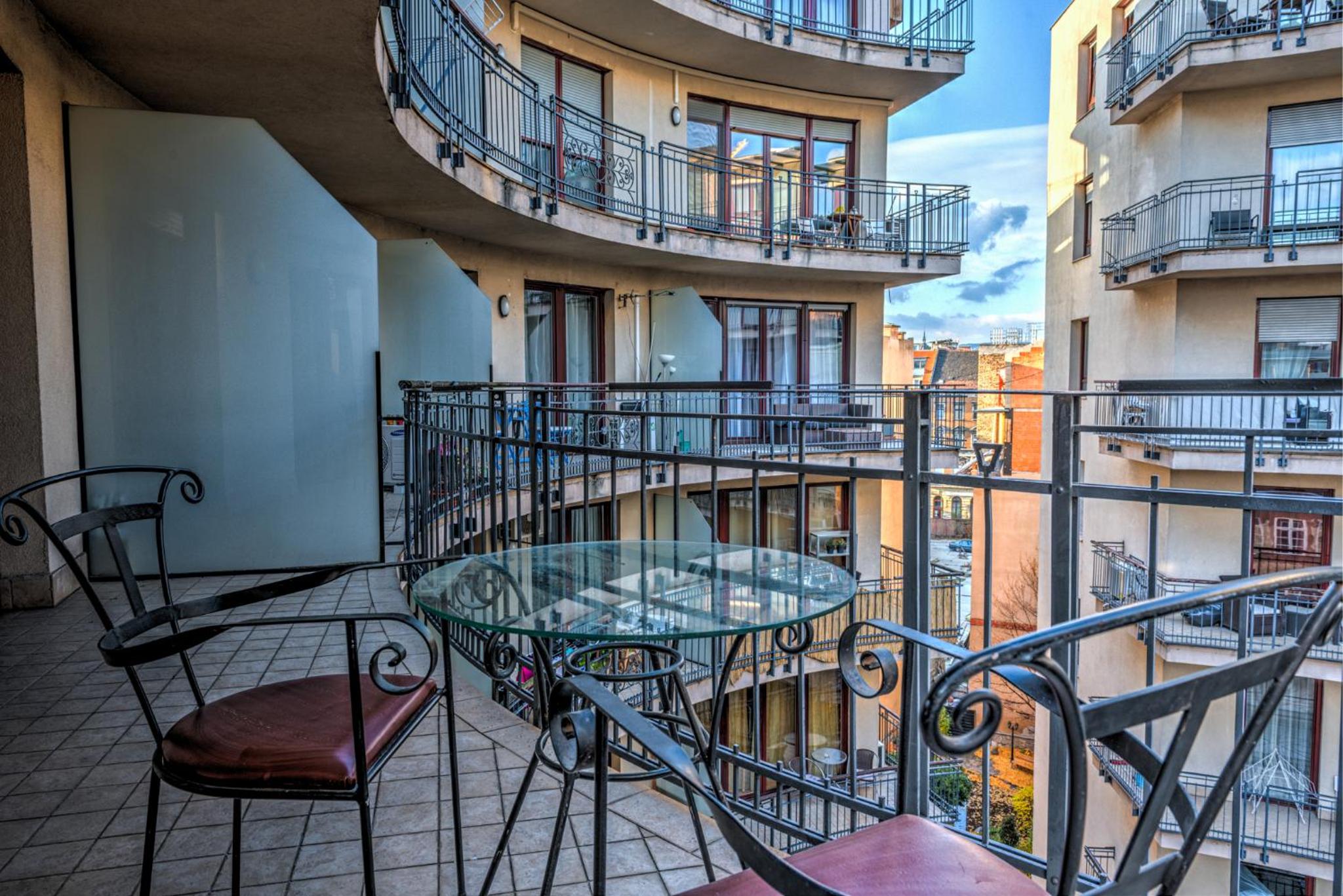 balance & terrace