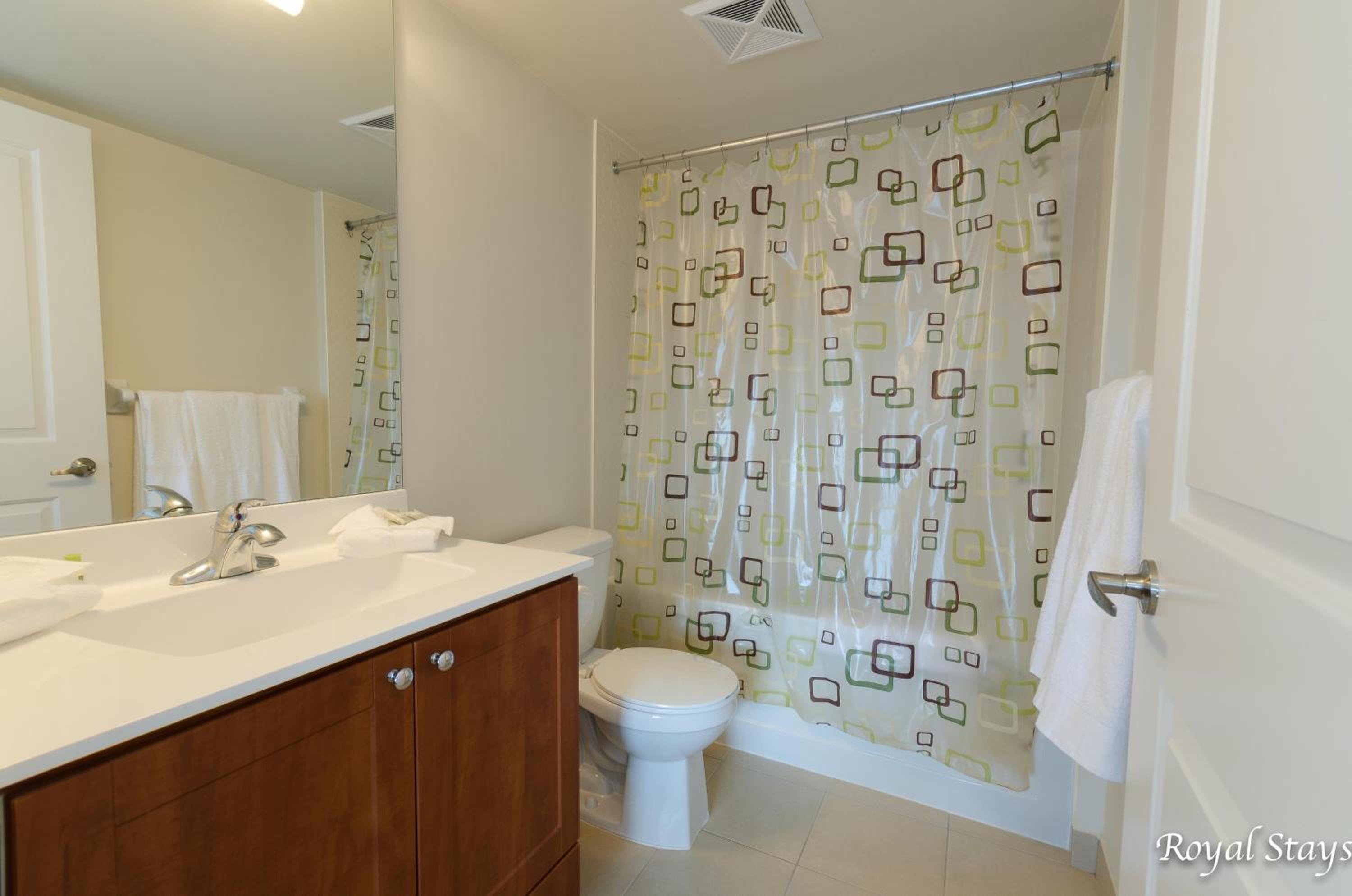 Royal Stays Furnished Apartments - Square One