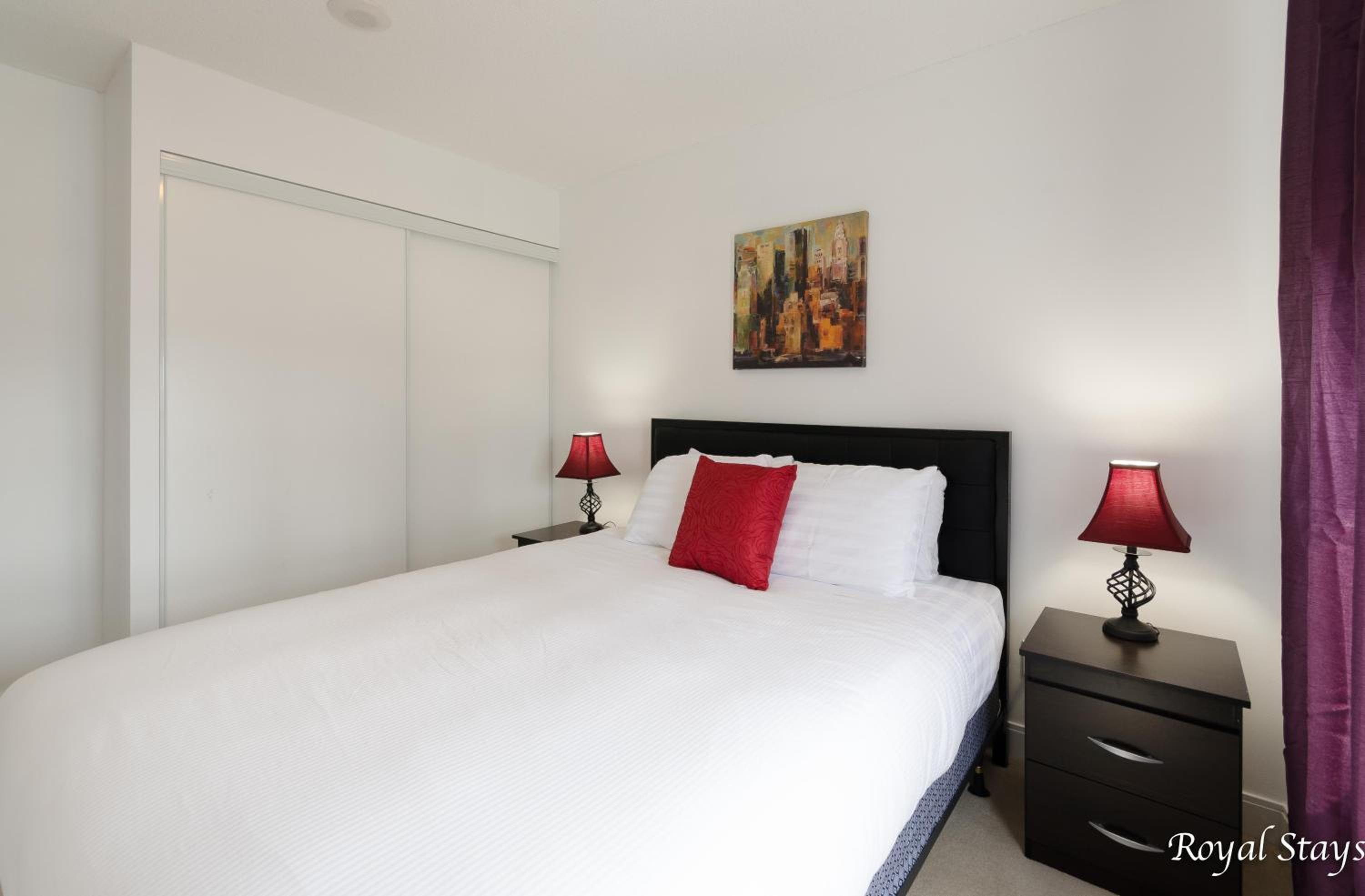 Royal Stays Furnished Apartments - Square One