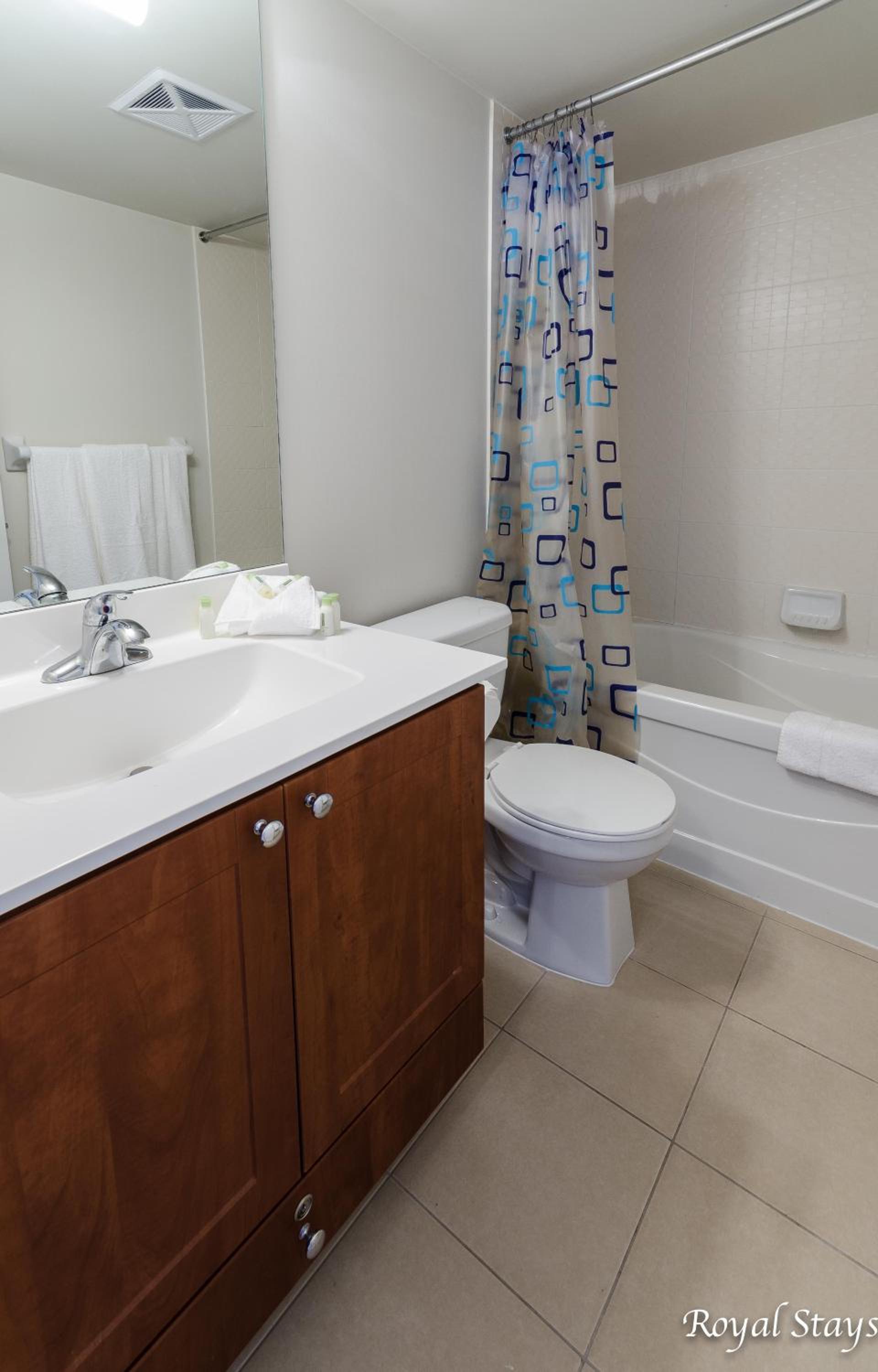 Royal Stays Furnished Apartments - Square One